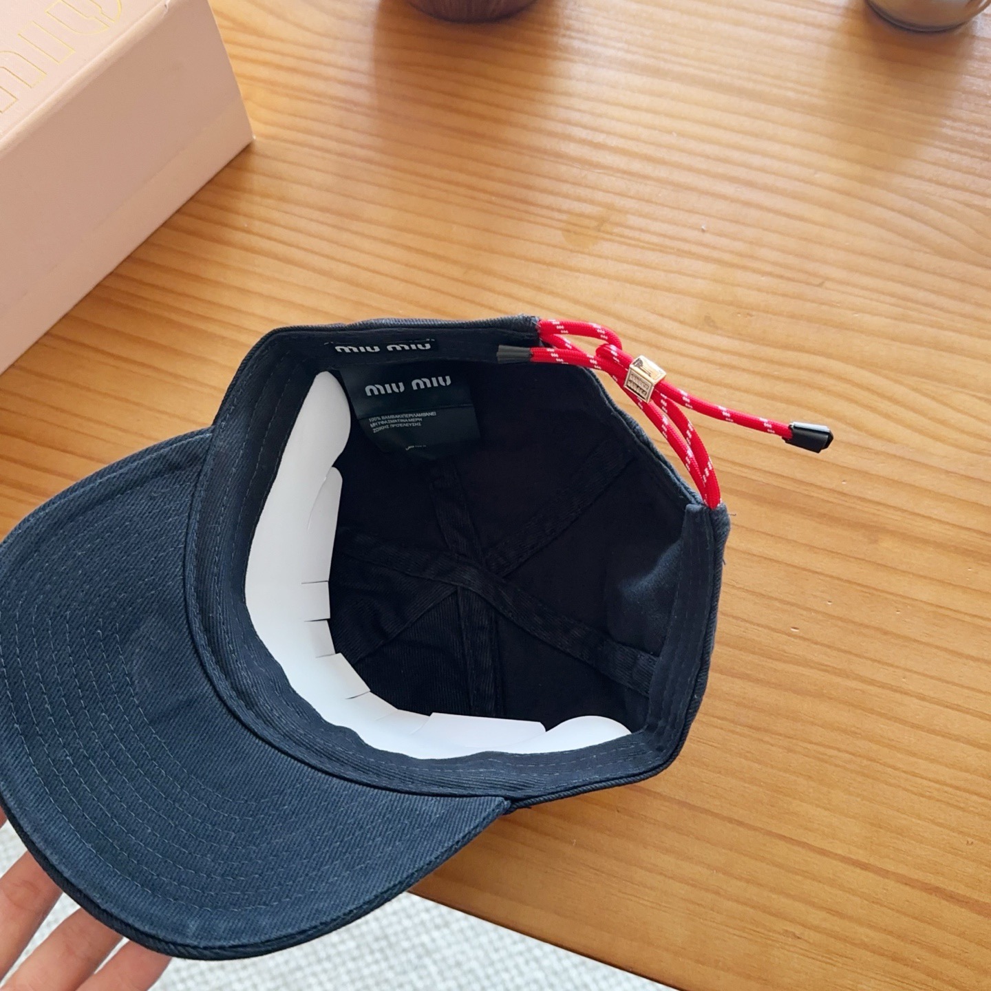 Miumiu缪缪 新款订单款刺绣棒球帽🧢大牌款超好搭配，赶紧入手！