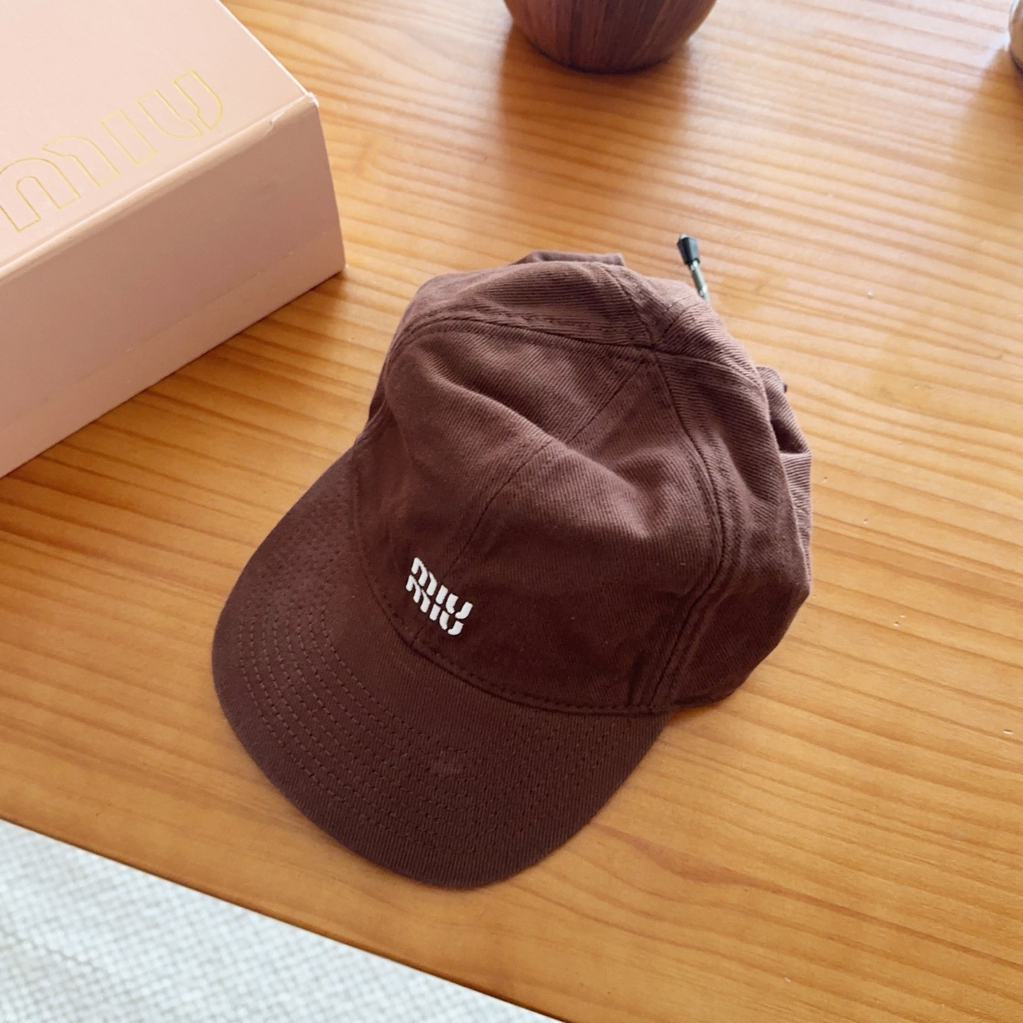 Miumiu缪缪 新款订单款刺绣棒球帽🧢大牌款超好搭配，赶紧入手！