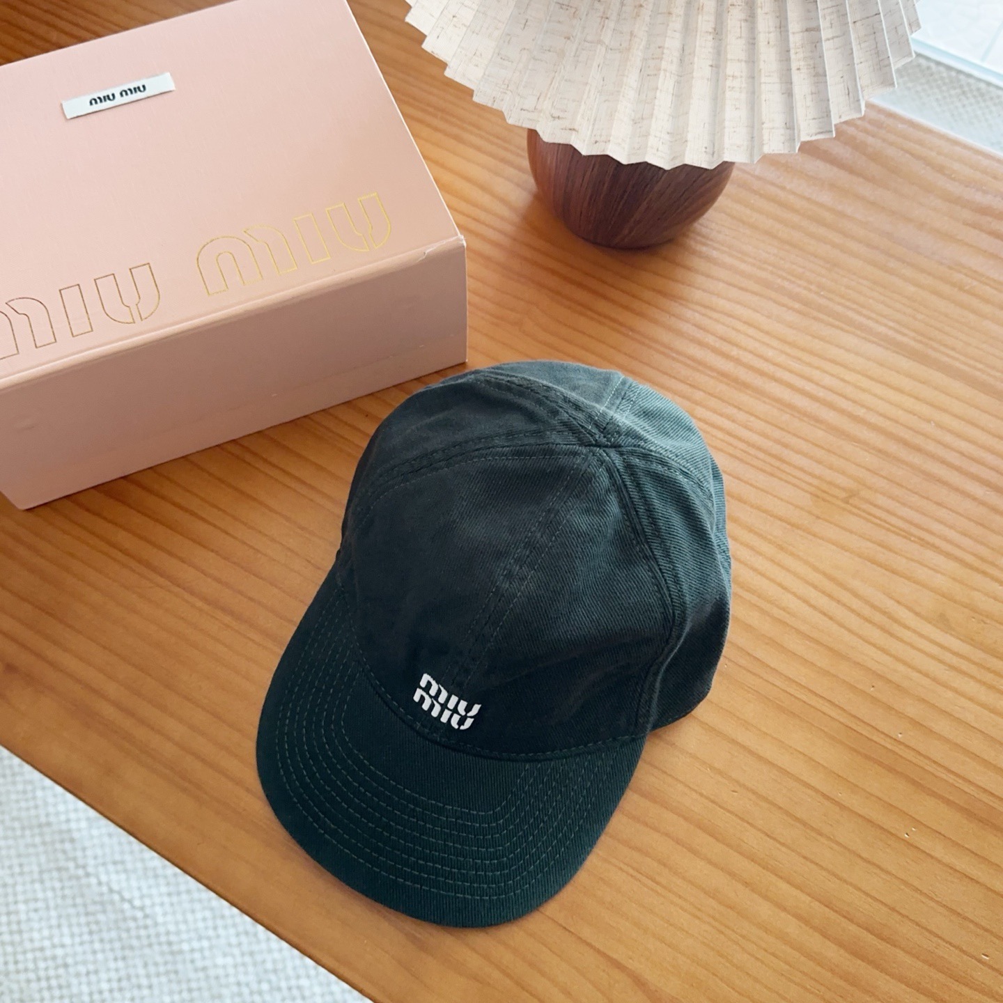 Miumiu缪缪 新款订单款刺绣棒球帽🧢大牌款超好搭配，赶紧入手！