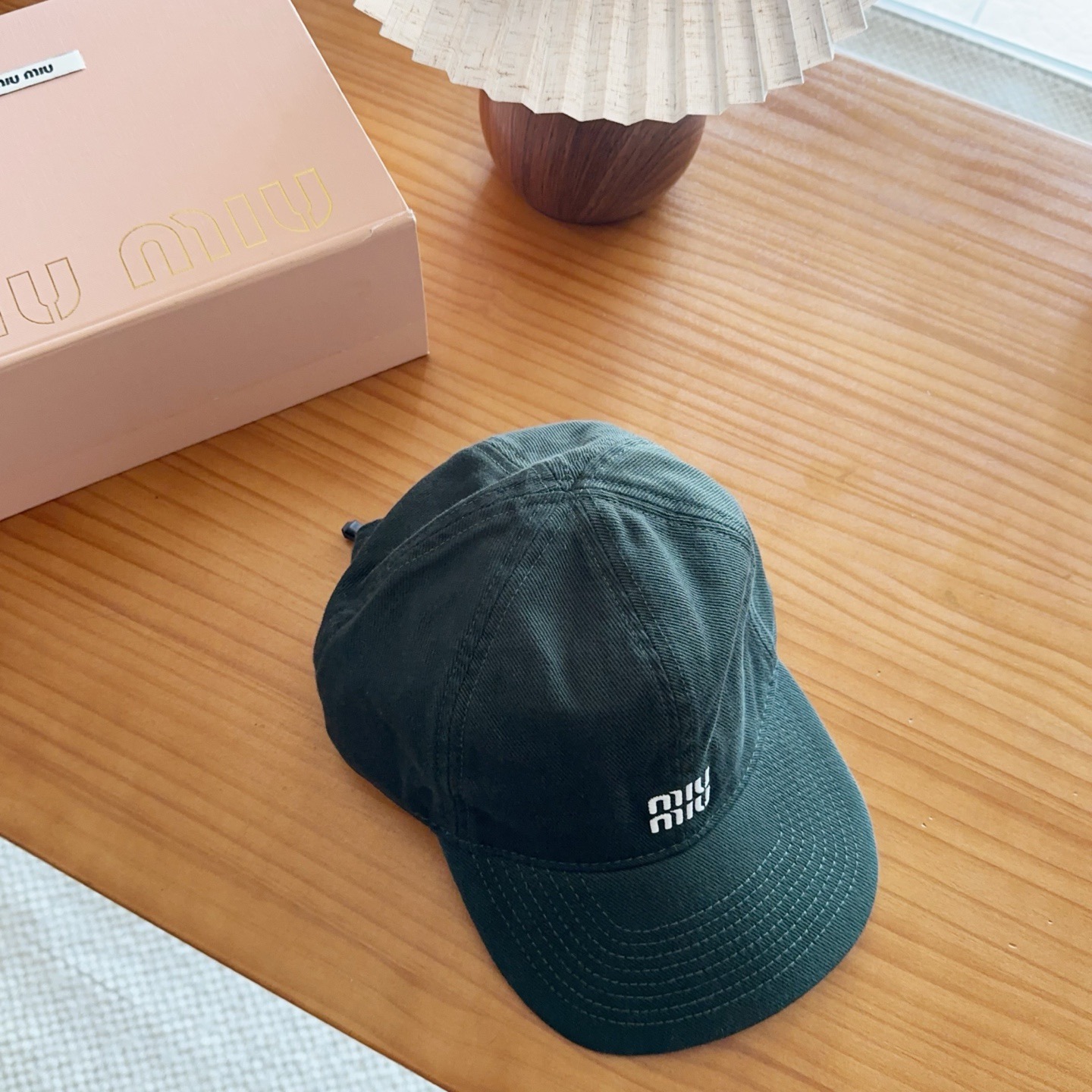 Miumiu缪缪 新款订单款刺绣棒球帽🧢大牌款超好搭配，赶紧入手！