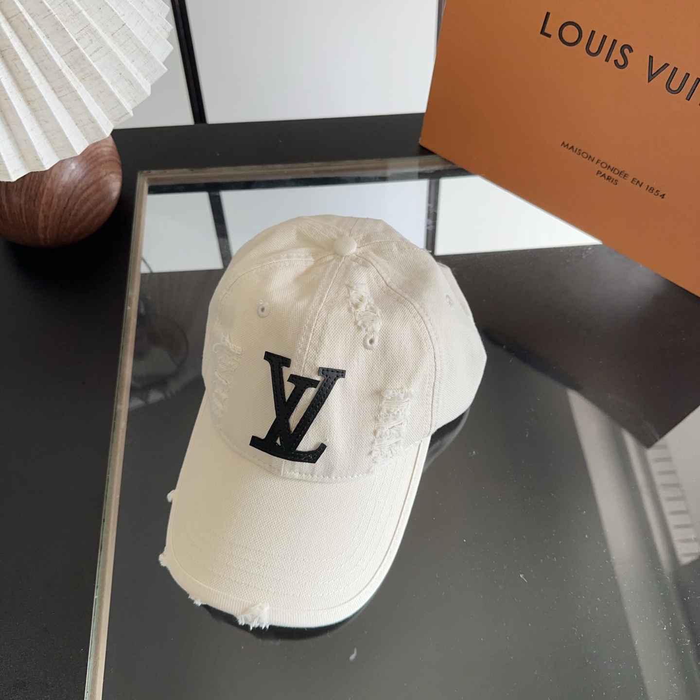 NO:897339,LV Louis Vuitton baseball cap, light and breathable. Perfect fit, exclusive physical shooting, suitable for men and women, straw hat, fisherman hat, baseball cap, hat, louis vuitton, louis vuitton, espadrilles, hats19860909LV路易威登棒球帽 轻盈透气.完美版型,独家实物拍摄,男女适用帽子草帽渔夫帽棒球帽,帽子,louis vuitton,louis vuitton,espadrilles,hats,hat