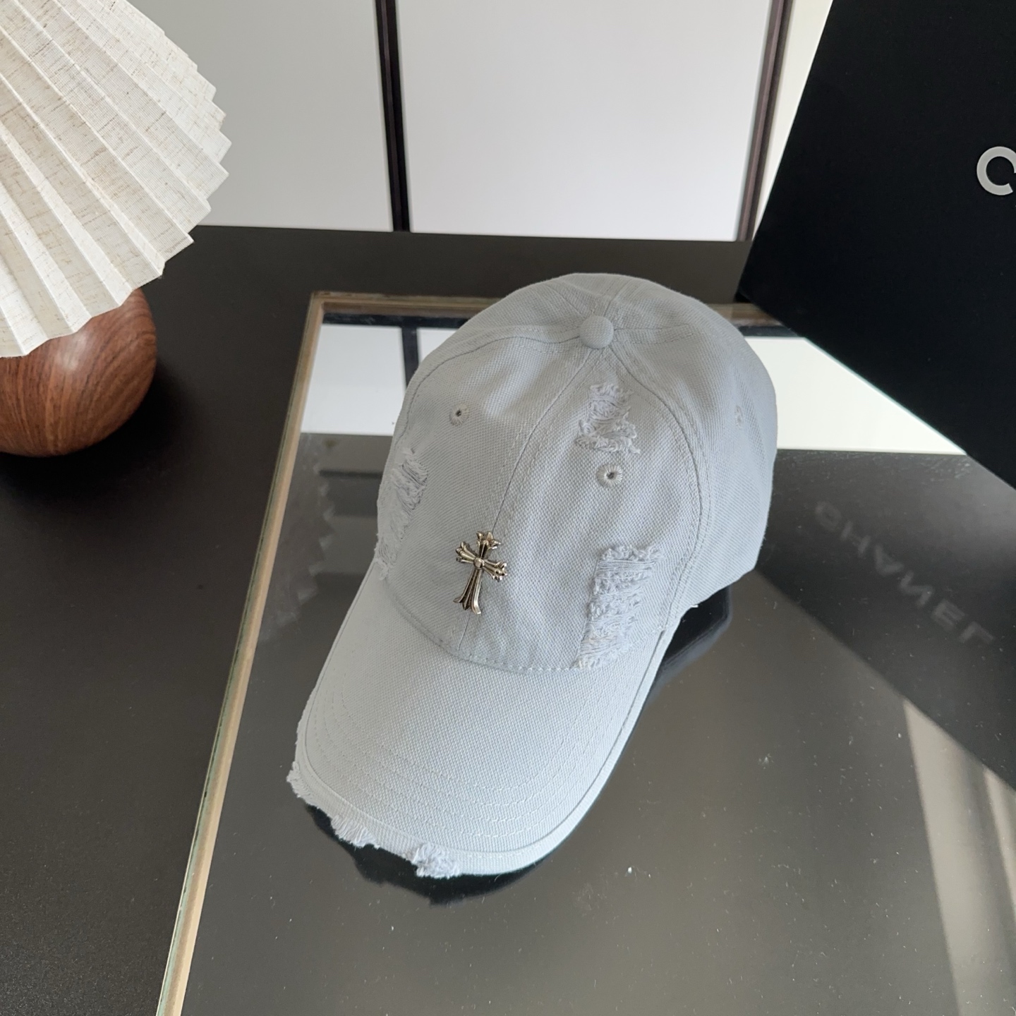 NO:883685,Chrome Hearts early spring Korean style fashion retro distressed hole hat wear design versatile baseball cap peaked hat straw hat fisherman hat baseball cap, hat, chrome hearts, chrome hearts, espadrilles, hats19860909Chrome Hearts 克罗心早春韩版时尚复古做旧破洞帽子磨损设计百搭棒球帽鸭舌帽帽子草帽渔夫帽棒球帽,帽子,chrome hearts,chrome hearts,espadrilles,hats,hat