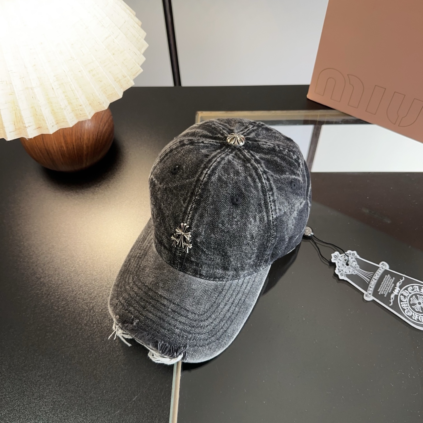 NO:949555,Chrome Hearts early spring Korean style fashion retro distressed hole hat wear design versatile baseball cap peaked hat straw hat fisherman hat baseball cap, hat, chrome hearts, chrome hearts, espadrilles, hats19860909Chrome Hearts 克罗心早春韩版时尚复古做旧破洞帽子磨损设计百搭棒球帽鸭舌帽帽子草帽渔夫帽棒球帽,帽子,chrome hearts,chrome hearts,espadrilles,hats,hat