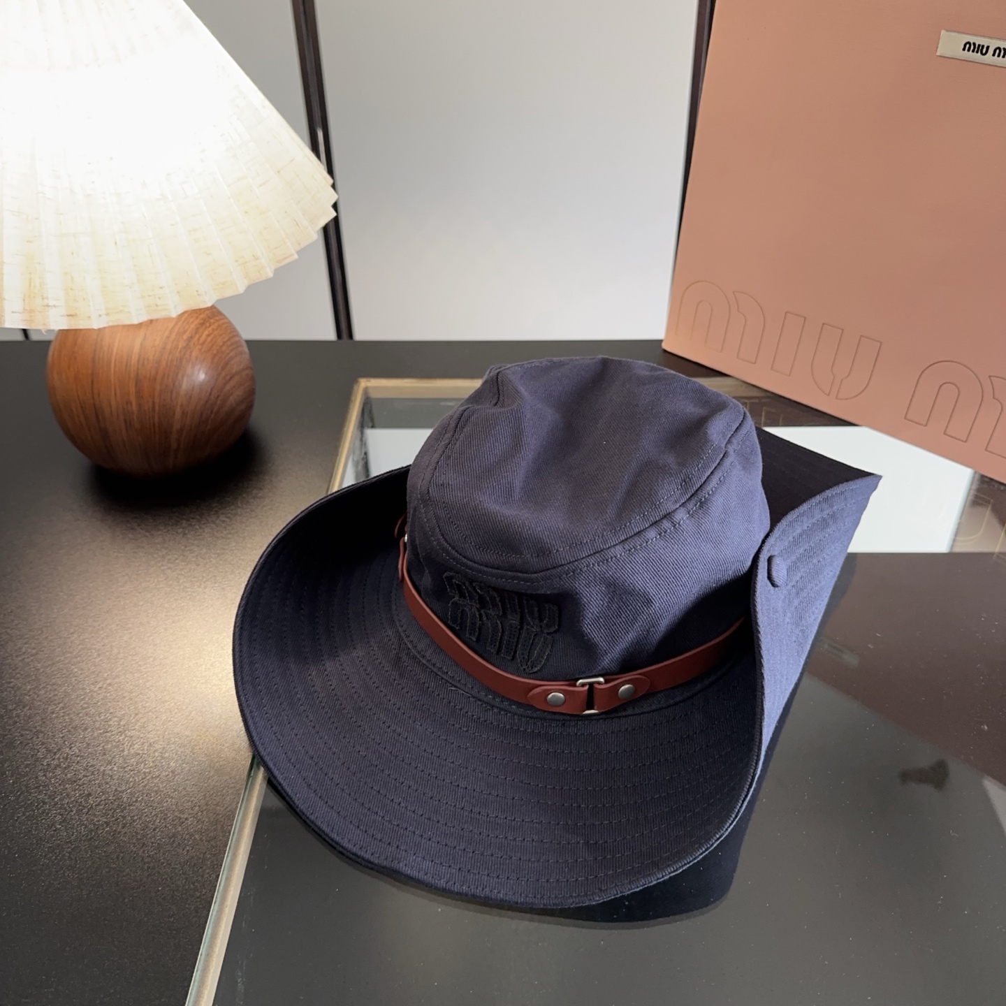 NO:948744,miumiu embroidered fisherman hat, super easy to match, get it now!  hat straw hat bucket hat baseball cap, hat, miumiu, espadrilles, hats19860909miumiu 缪缪 刺绣渔夫帽,超好搭配,赶紧入手！帽子草帽渔夫帽棒球帽,帽子,miumiu,espadrilles,hats,hat