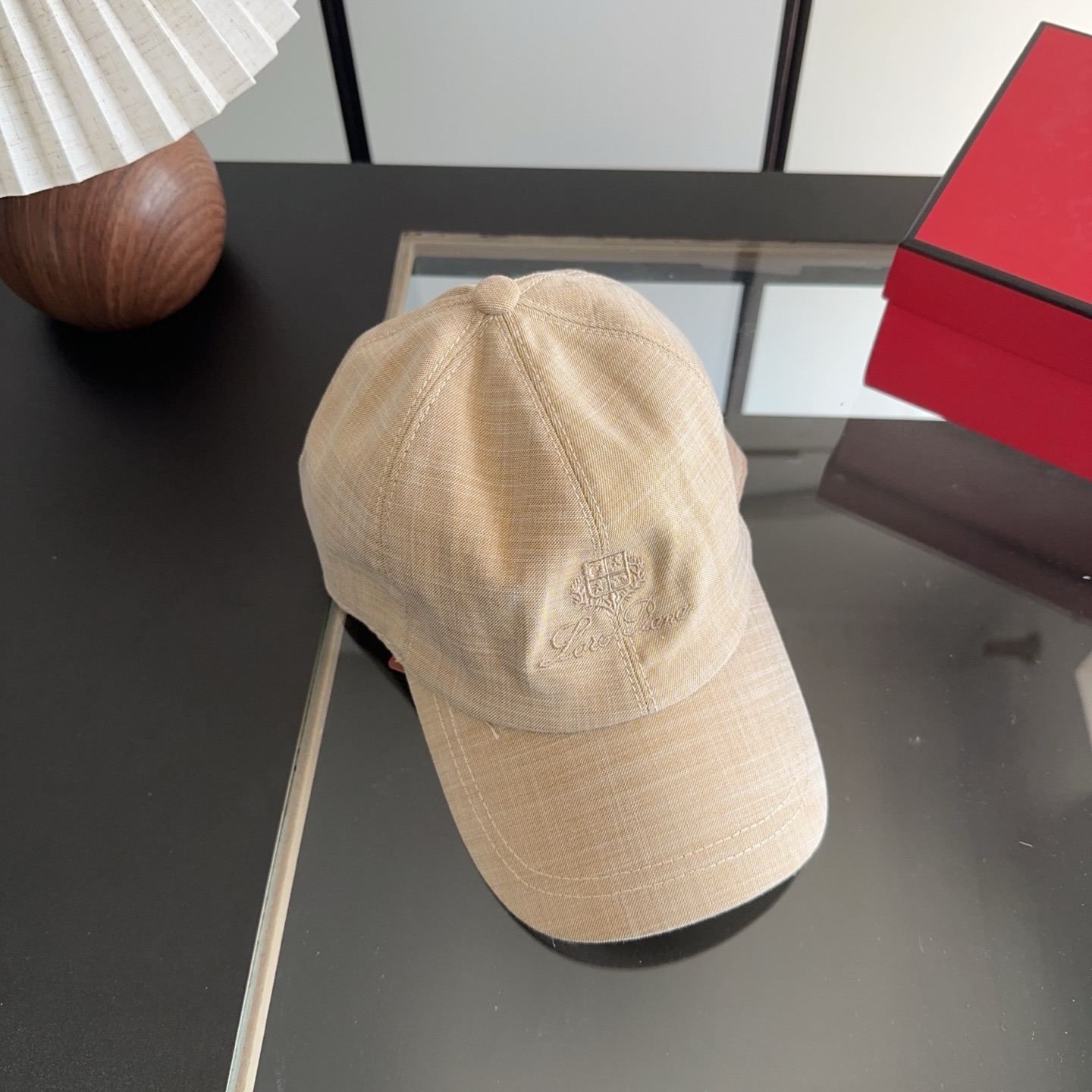 NO:948768,Loro Piana's new high-version baseball cap, synchronized with big brands, super easy to match, now shipping!  hat straw hat bucket hat baseball cap,hat,loro piana,espadrilles,hats19860909Loro Piana(诺悠翩雅) 新款高版本棒球帽,大牌同步,超好搭配,出货！帽子草帽渔夫帽棒球帽,帽子,loro piana,espadrilles,hats,hat