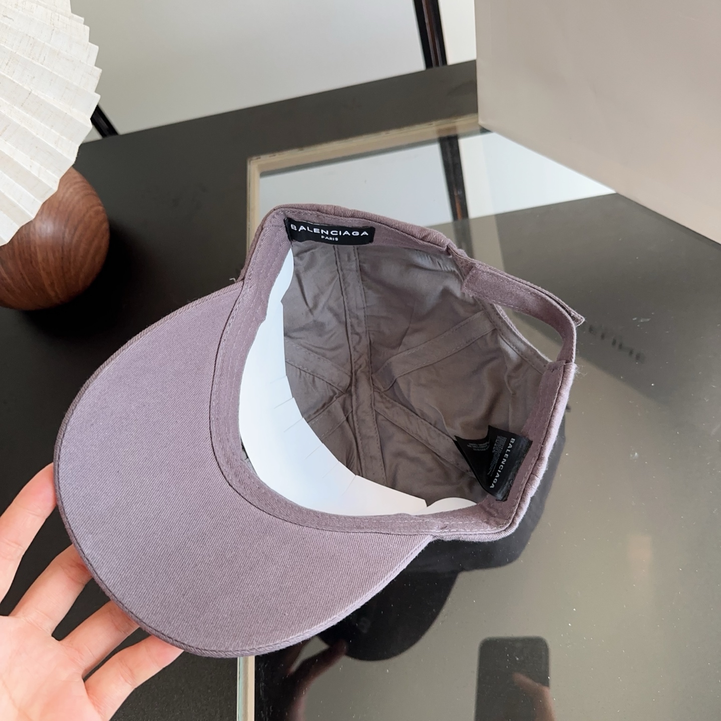 Balencia*a 巴黎世家刺绣字母新款棒球帽 现货秒发🧢简约时尚超级无敌好看的帽子！情侣款！