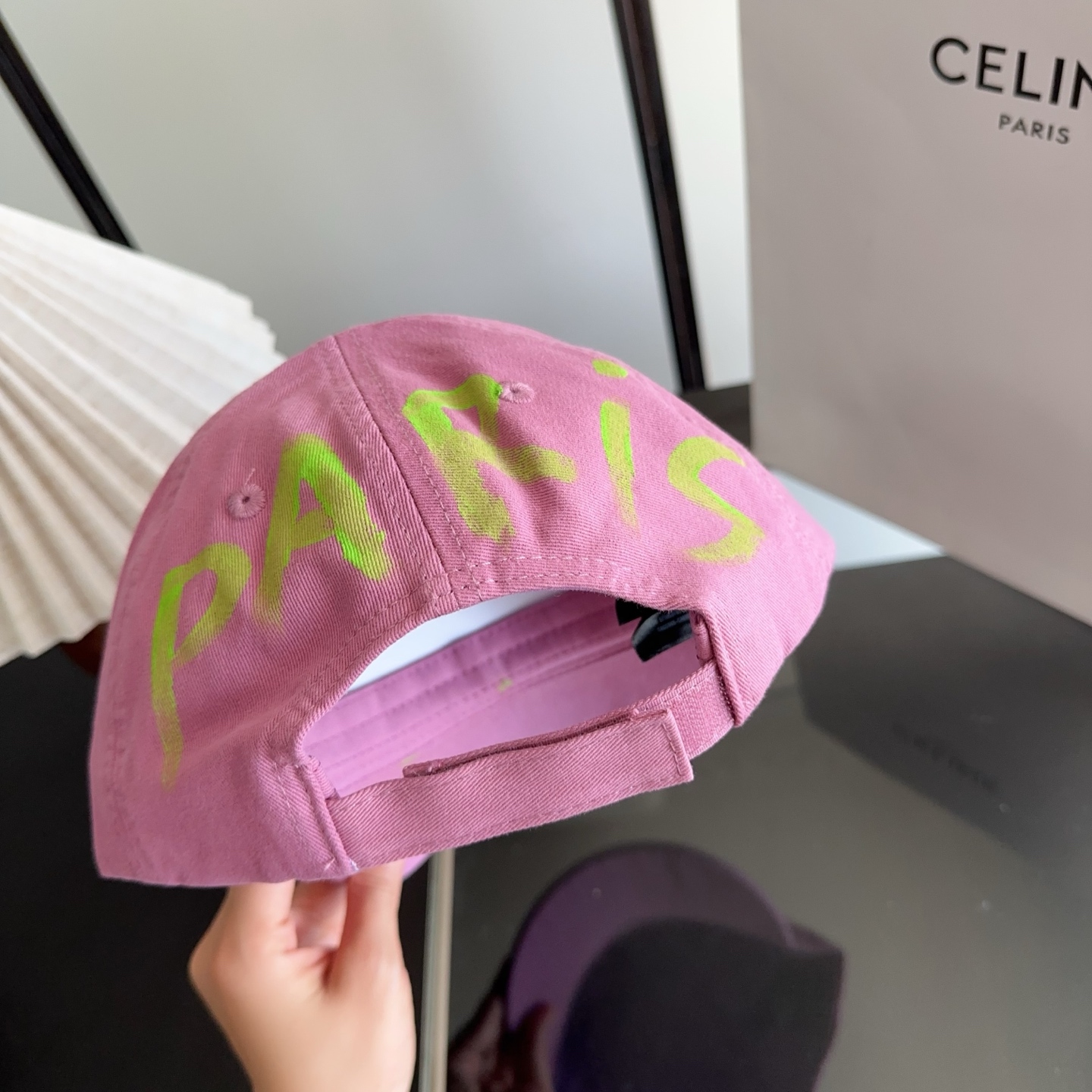 Balencia*a 巴黎世家刺绣字母新款棒球帽 现货秒发🧢简约时尚超级无敌好看的帽子！情侣款！
