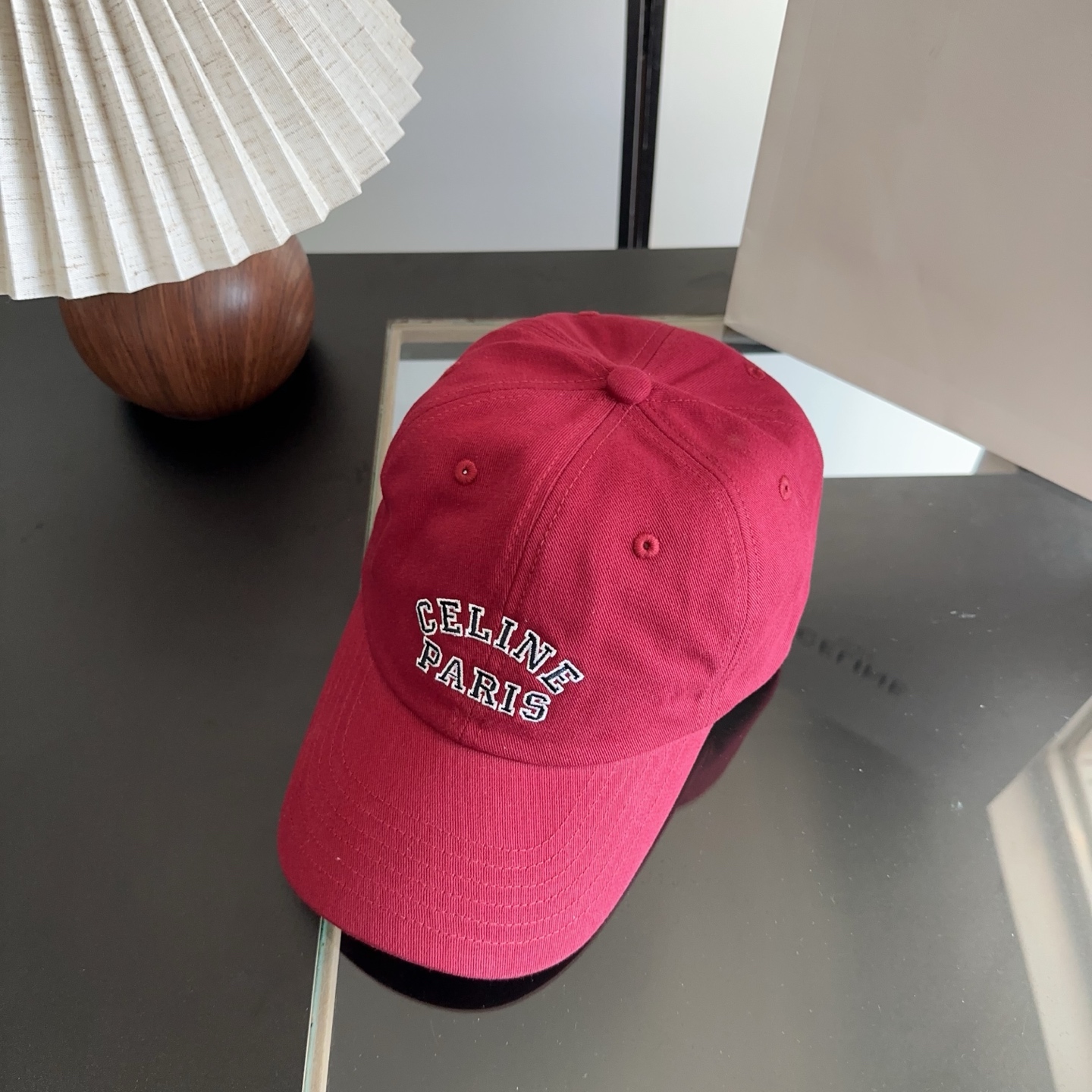 𝗖𝗲𝗹𝗶𝗻 字母棒球帽  鸭舌帽  一顶时尚的帽子可为整体的造型增添几分色彩！  情侣款 可调节大小 均码