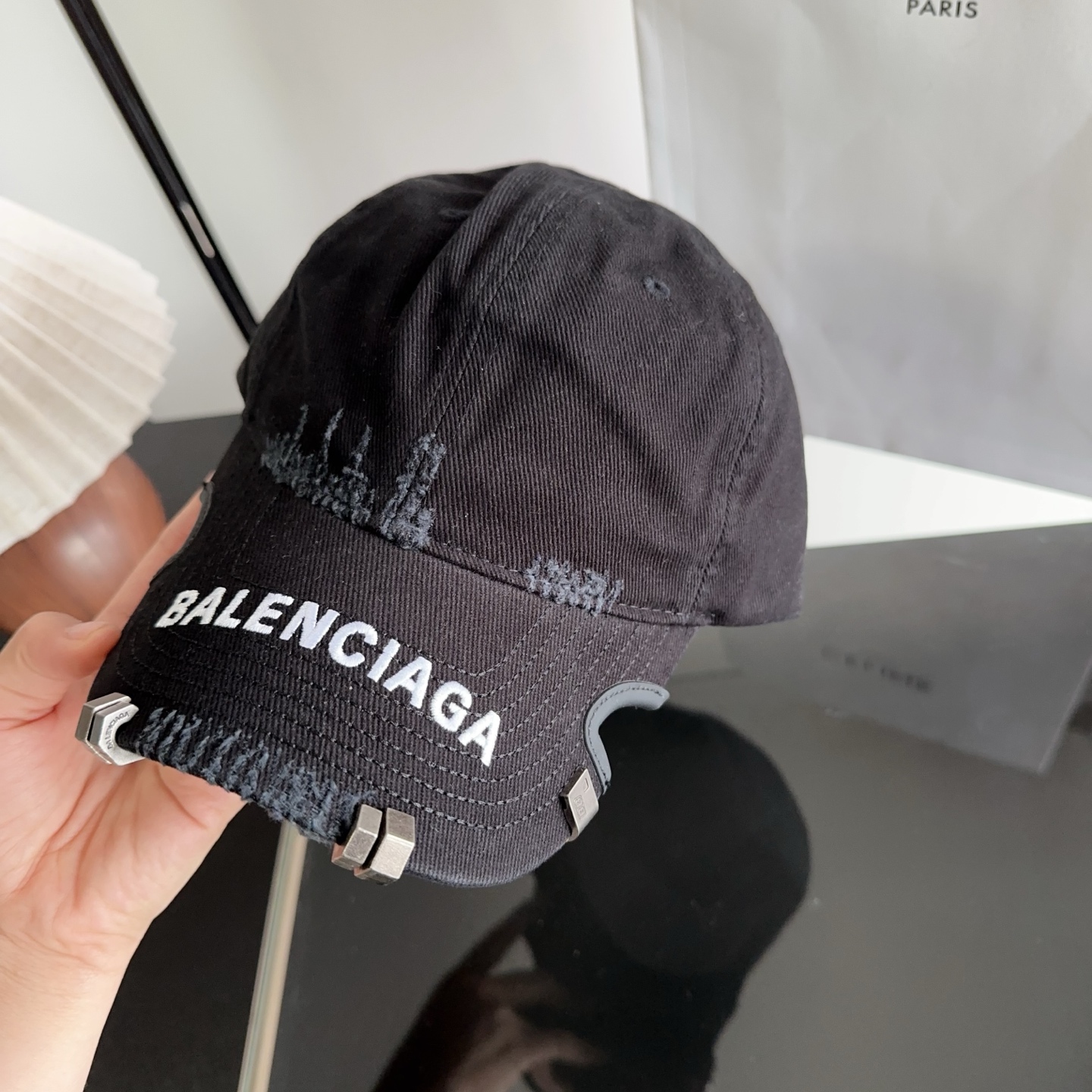 新品Balencia*a 巴黎世家刺绣字母新款棒球帽 现货秒发🧢简约时尚超级无敌好看的帽子！情侣款！