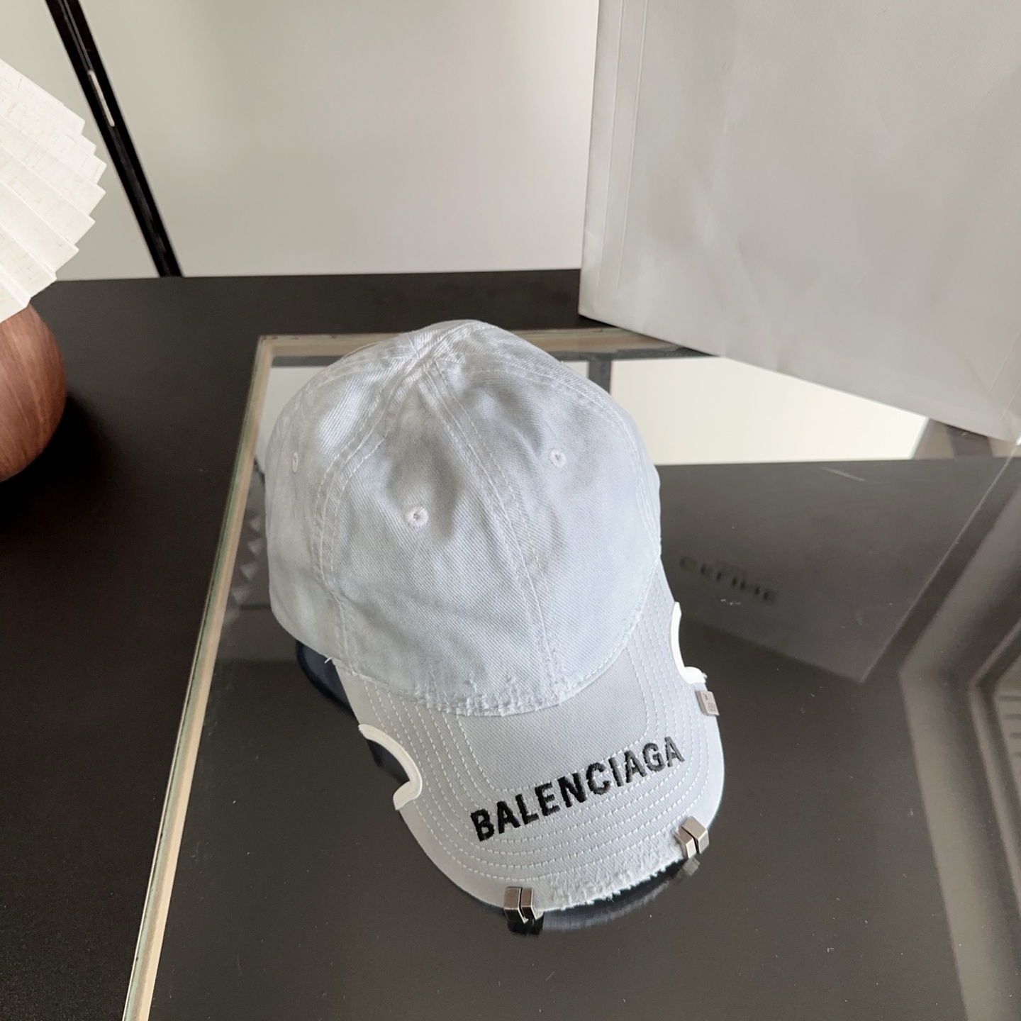 新品Balencia*a 巴黎世家刺绣字母新款棒球帽 现货秒发🧢简约时尚超级无敌好看的帽子！情侣款！