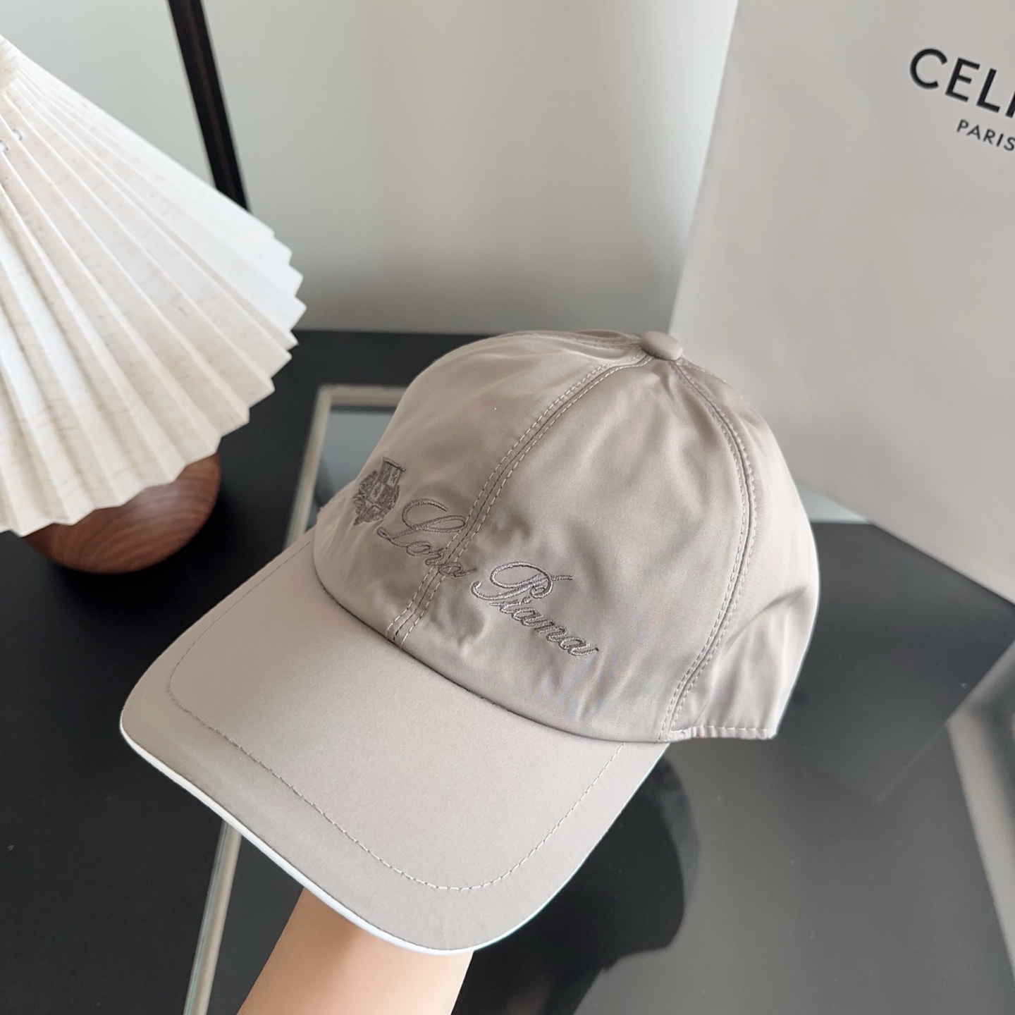 Loro Piana(诺悠翩雅) 新款高版本棒球帽，大牌同步，超好搭配，出货！