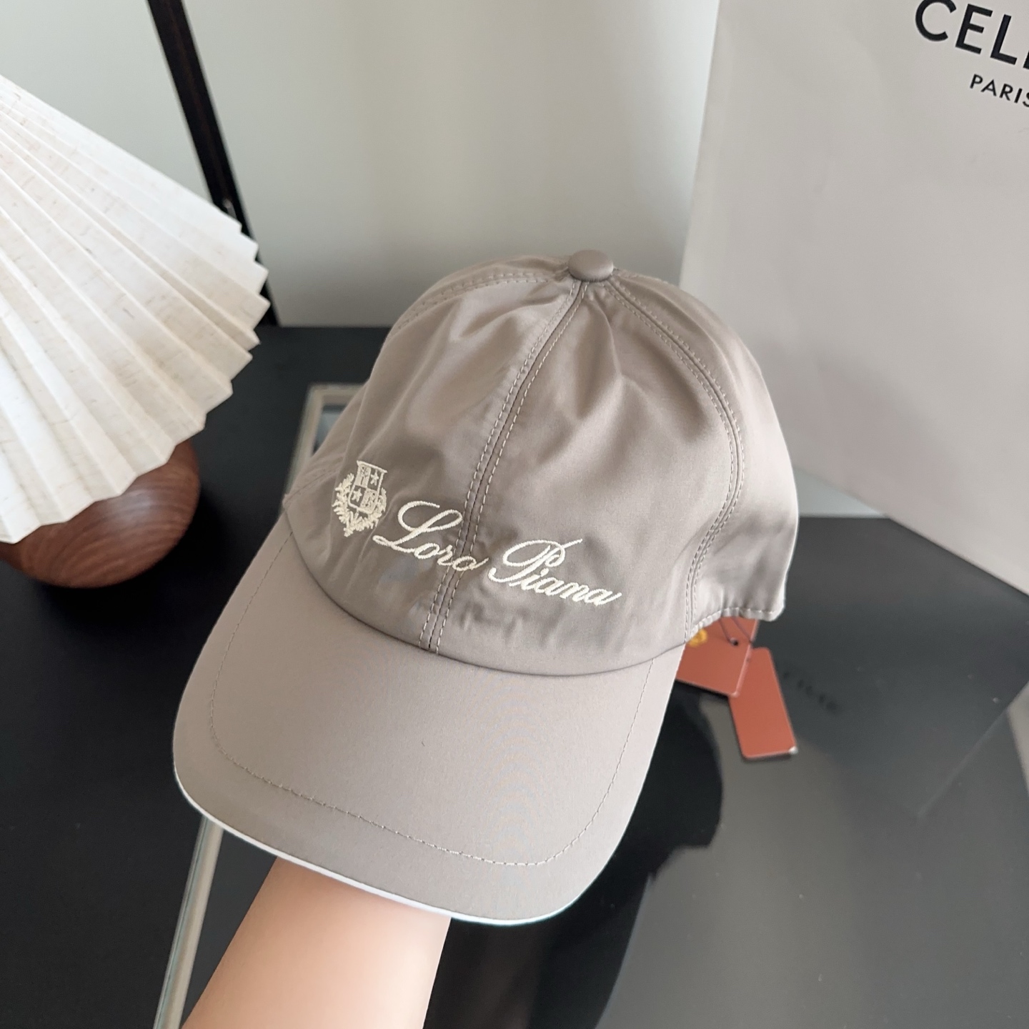 Loro Piana(诺悠翩雅) 新款高版本棒球帽，大牌同步，超好搭配，出货！