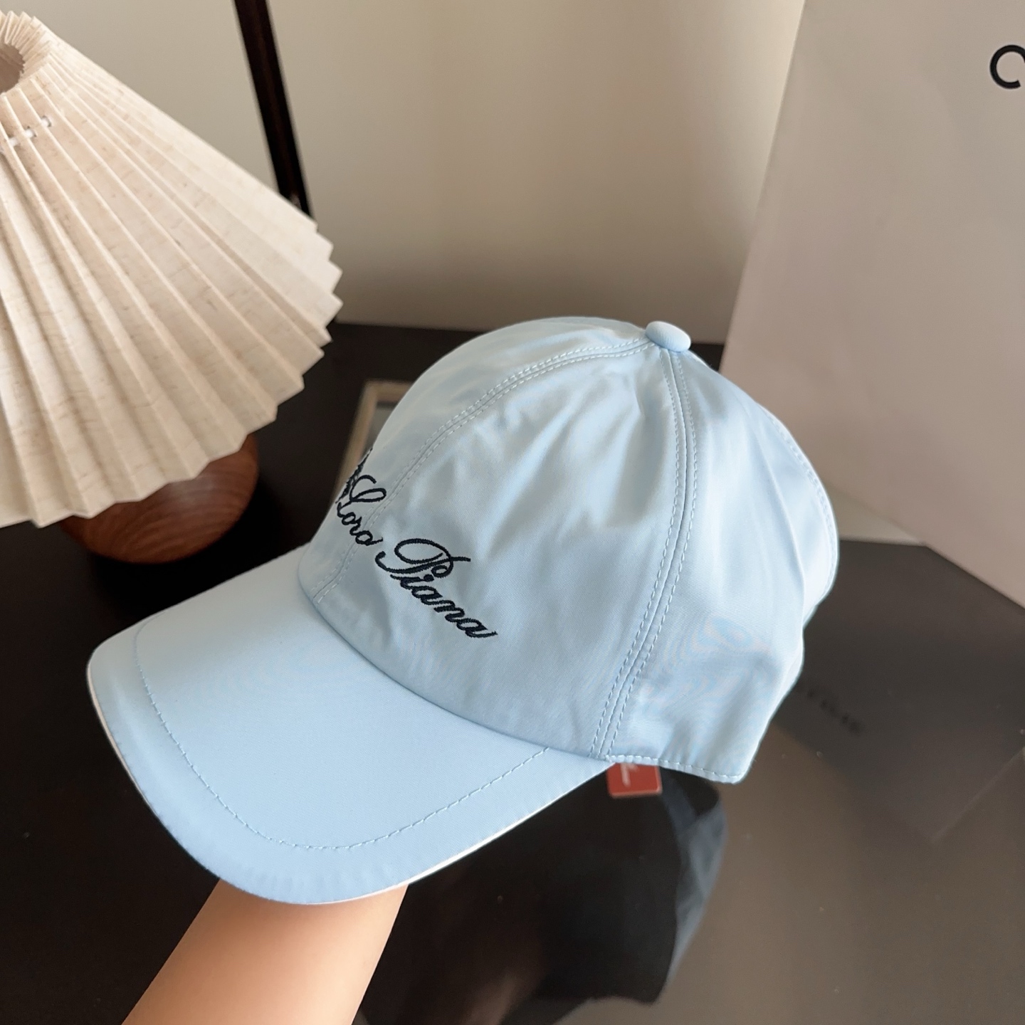Loro Piana(诺悠翩雅) 新款高版本棒球帽，大牌同步，超好搭配，出货！