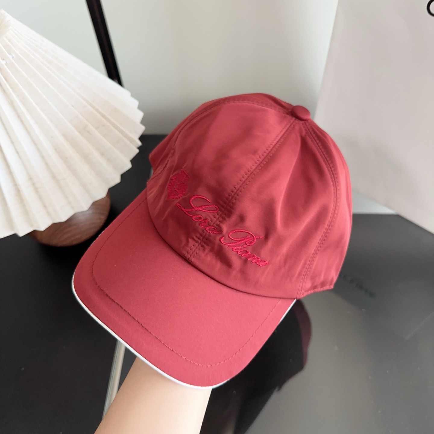 Loro Piana(诺悠翩雅) 新款高版本棒球帽，大牌同步，超好搭配，出货！