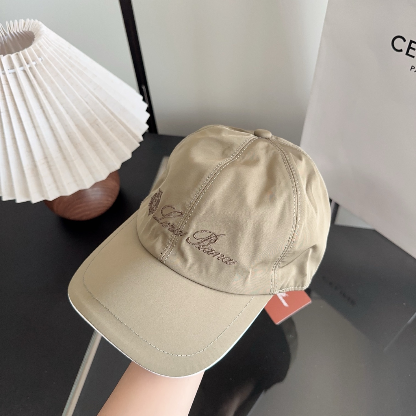 Loro Piana(诺悠翩雅) 新款高版本棒球帽，大牌同步，超好搭配，出货！