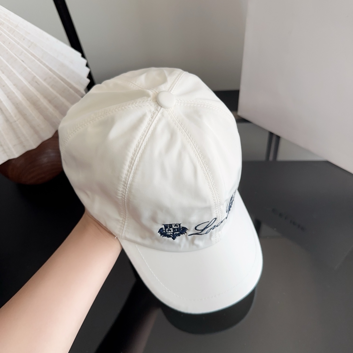 Loro Piana(诺悠翩雅) 新款高版本棒球帽，大牌同步，超好搭配，出货！