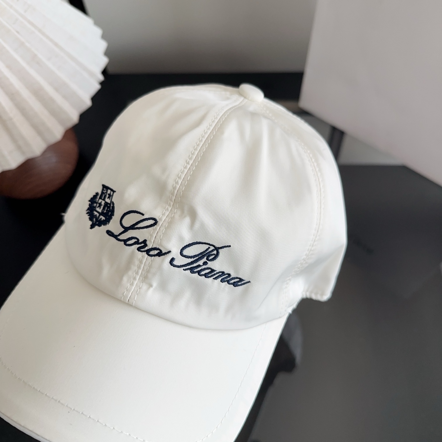 Loro Piana(诺悠翩雅) 新款高版本棒球帽，大牌同步，超好搭配，出货！