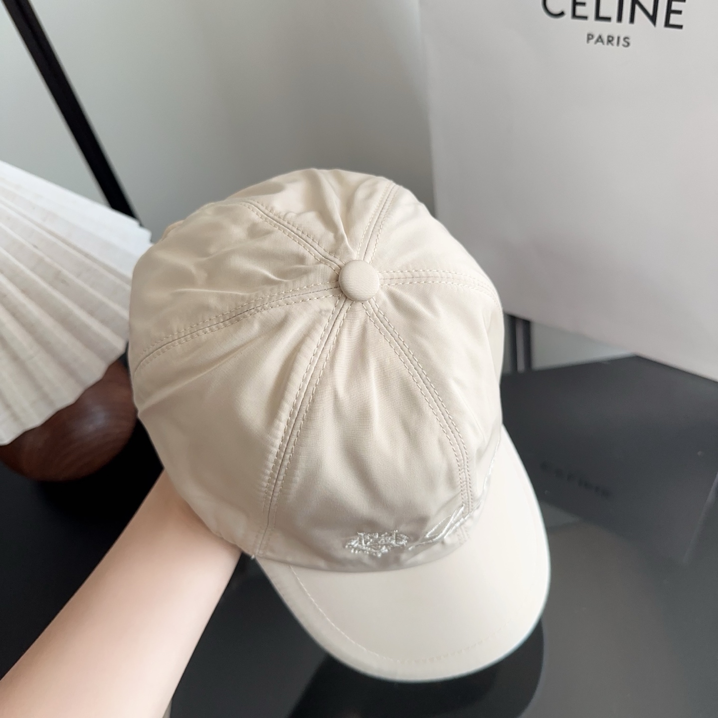 Loro Piana(诺悠翩雅) 新款高版本棒球帽，大牌同步，超好搭配，出货！