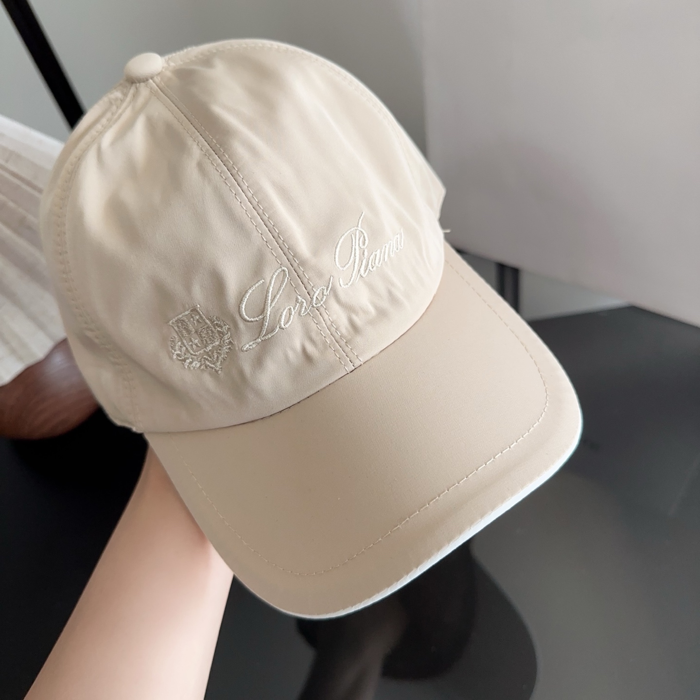 Loro Piana(诺悠翩雅) 新款高版本棒球帽，大牌同步，超好搭配，出货！