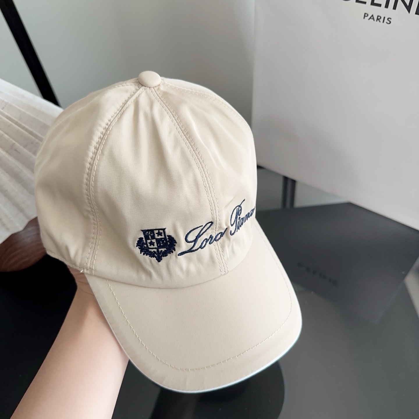 Loro Piana(诺悠翩雅) 新款高版本棒球帽，大牌同步，超好搭配，出货！