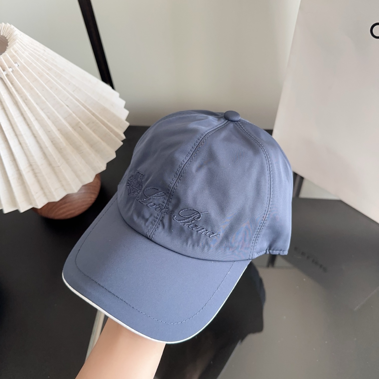 Loro Piana(诺悠翩雅) 新款高版本棒球帽，大牌同步，超好搭配，出货！