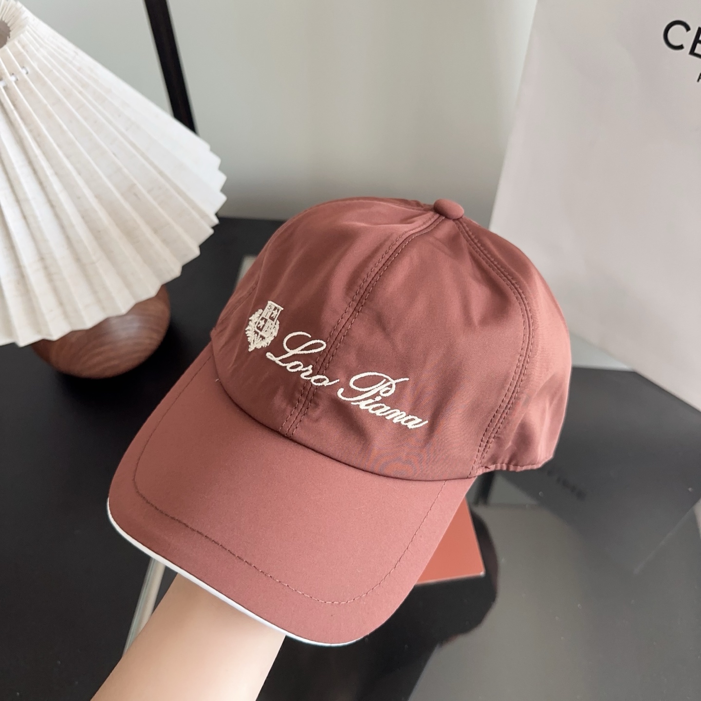 Loro Piana(诺悠翩雅) 新款高版本棒球帽，大牌同步，超好搭配，出货！