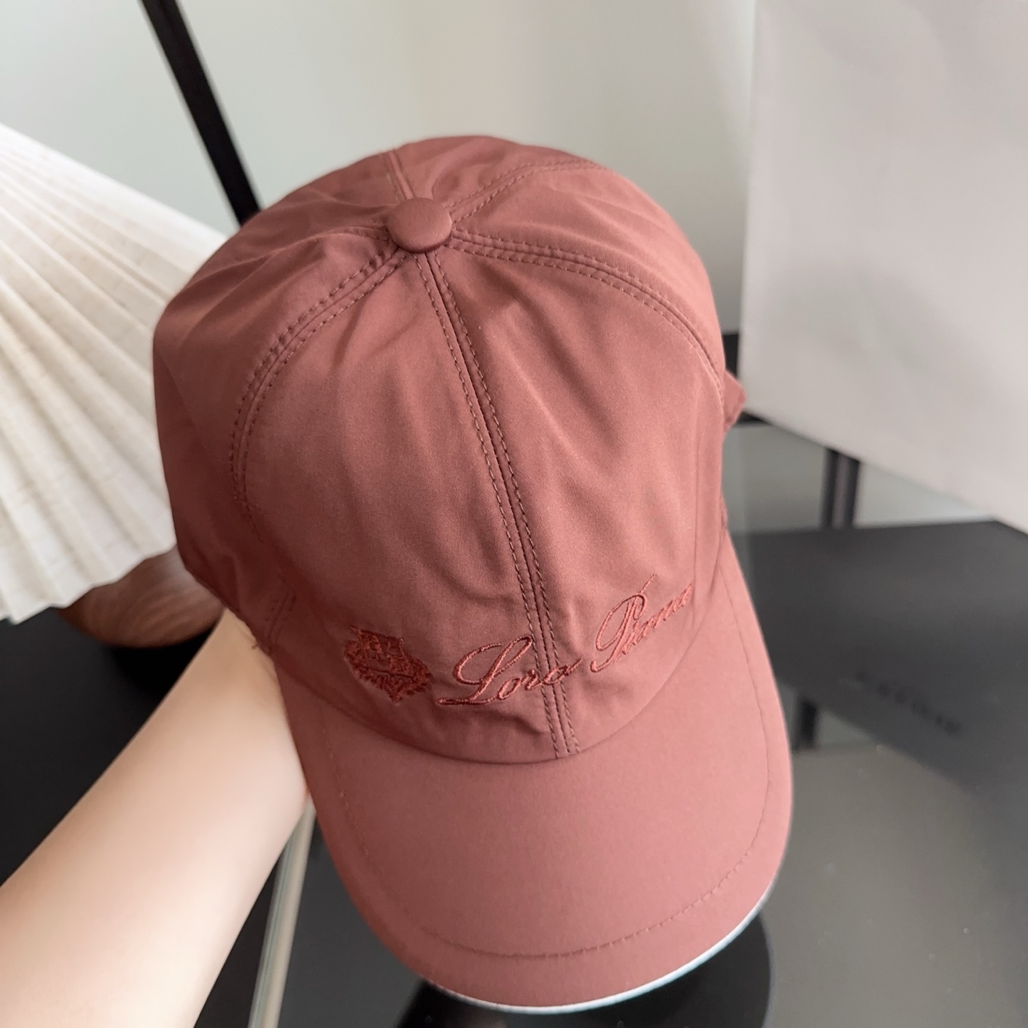 Loro Piana(诺悠翩雅) 新款高版本棒球帽，大牌同步，超好搭配，出货！