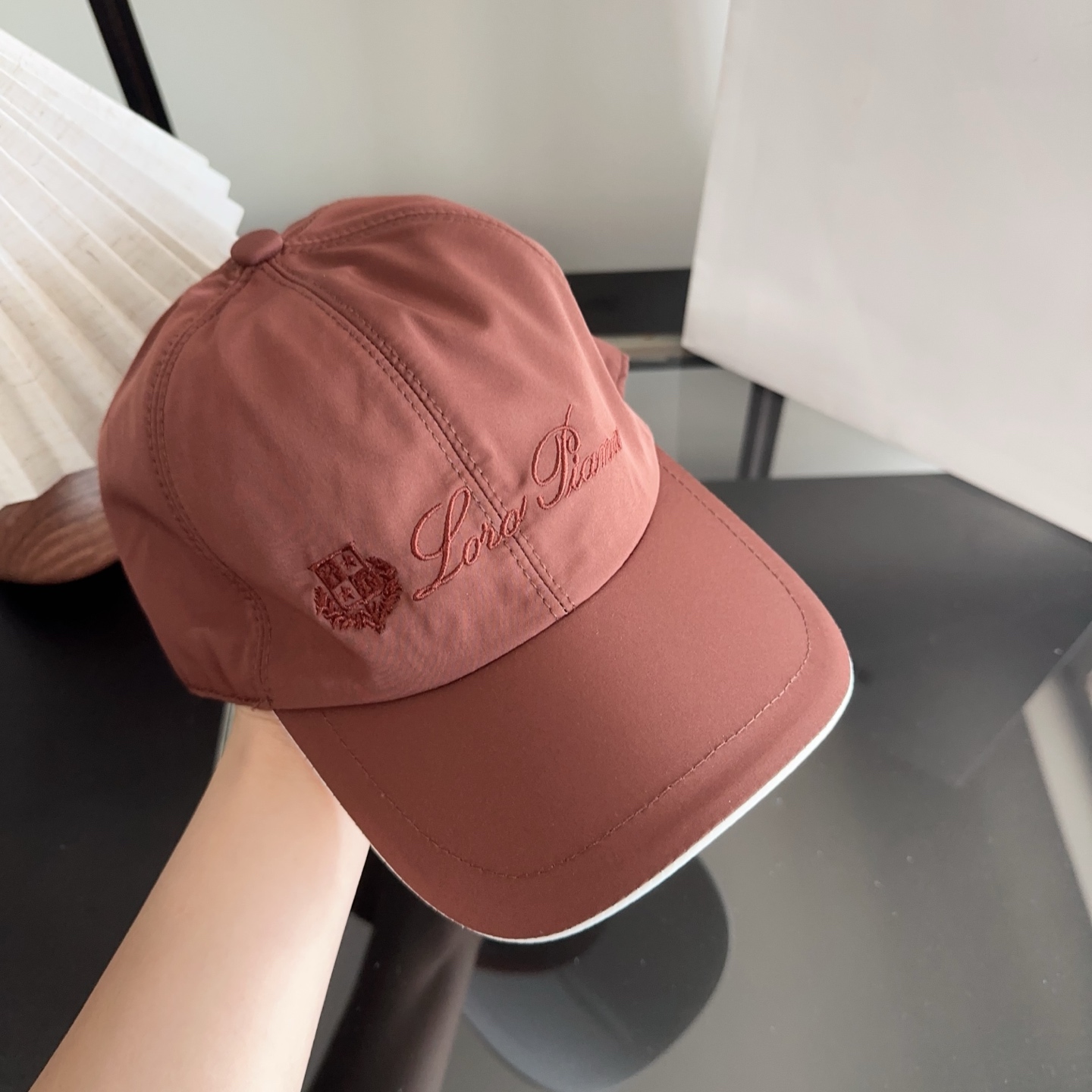Loro Piana(诺悠翩雅) 新款高版本棒球帽，大牌同步，超好搭配，出货！