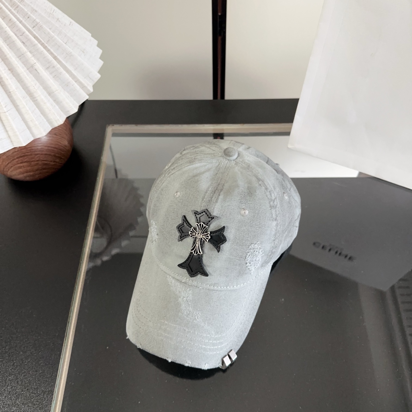 NO:949581,Chrome Hearts early autumn Korean version fashion retro distressed hole hat wear design versatile baseball cap peaked hat straw hat fisherman hat baseball cap, hat, chrome hearts, chrome hearts, espadrilles, hats19860909Chrome Hearts 克罗心早秋韩版时尚复古做旧破洞帽子磨损设计百搭棒球帽鸭舌帽帽子草帽渔夫帽棒球帽,帽子,chrome hearts,chrome hearts,espadrilles,hats,hat