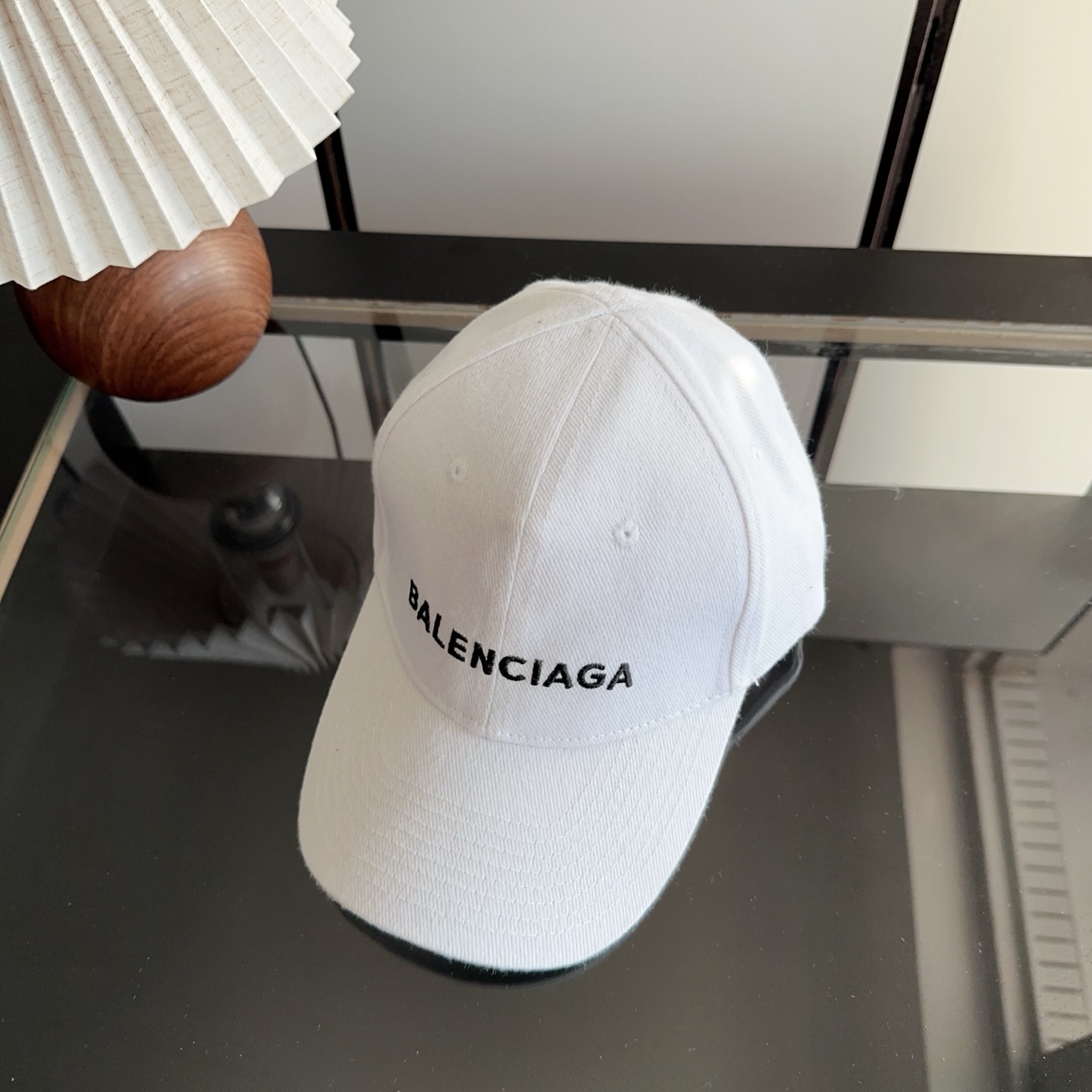 NO:950476,Balencia*a Balenciaga's new baseball cap with embroidered letters is ready for delivery in seconds. Simple, fashionable and super invincible and beautiful hat!  Couple style!  hat straw hat bucket hat baseball cap, hat, balenciaga, balenciaga, espadrilles, hats19860909Balencia*a 巴黎世家刺绣字母新款棒球帽 现货秒发简约时尚超级无敌好看的帽子！情侣款！帽子草帽渔夫帽棒球帽,帽子,balenciaga,balenciaga,espadrilles,hats,hat