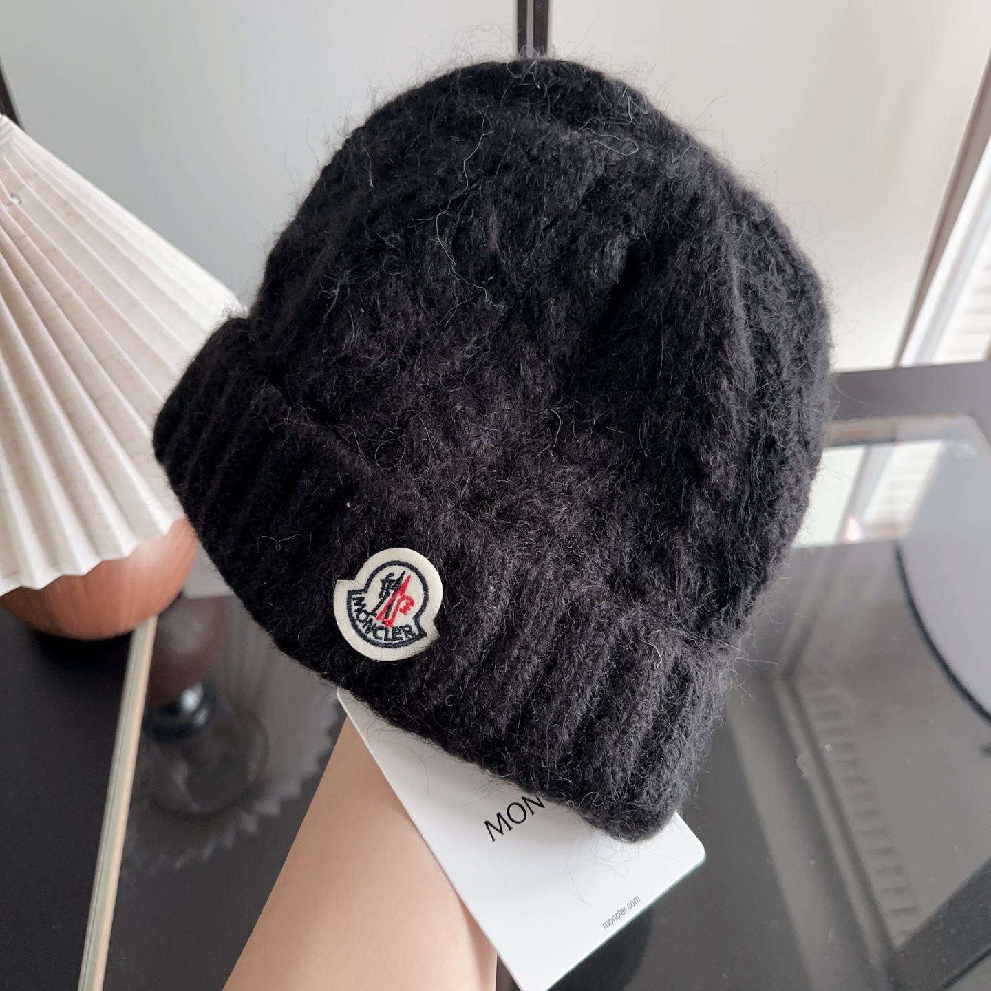 蒙口Moncler盟可睐💥官网经典针织帽，原单复刻.非常柔软亲肤，弹性很好💓有质感又非常百搭的款式~保暖的  羊绒毛线帽