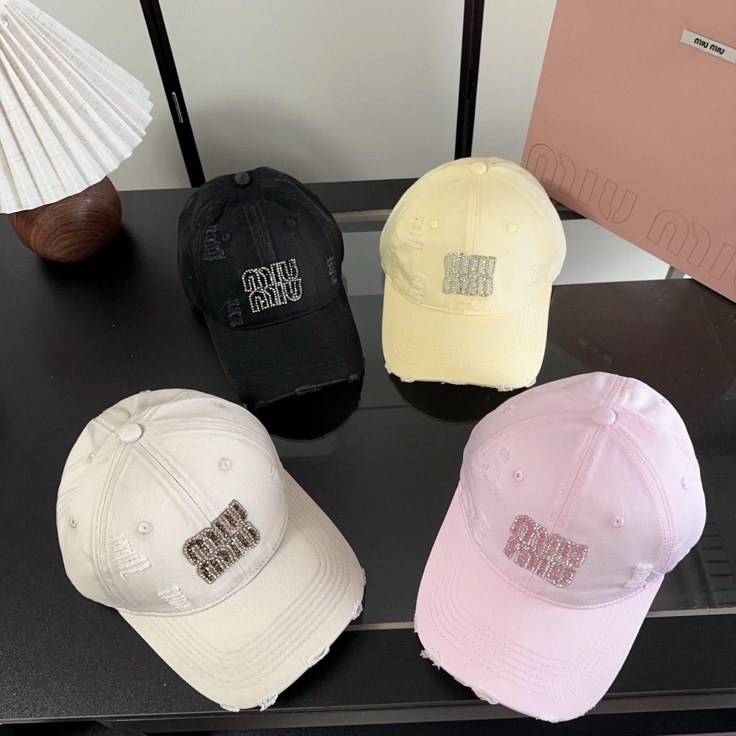 miumiu 缪缪秋冬新品棒球帽 原单正品开模订制，原版做工细致质量超赞！