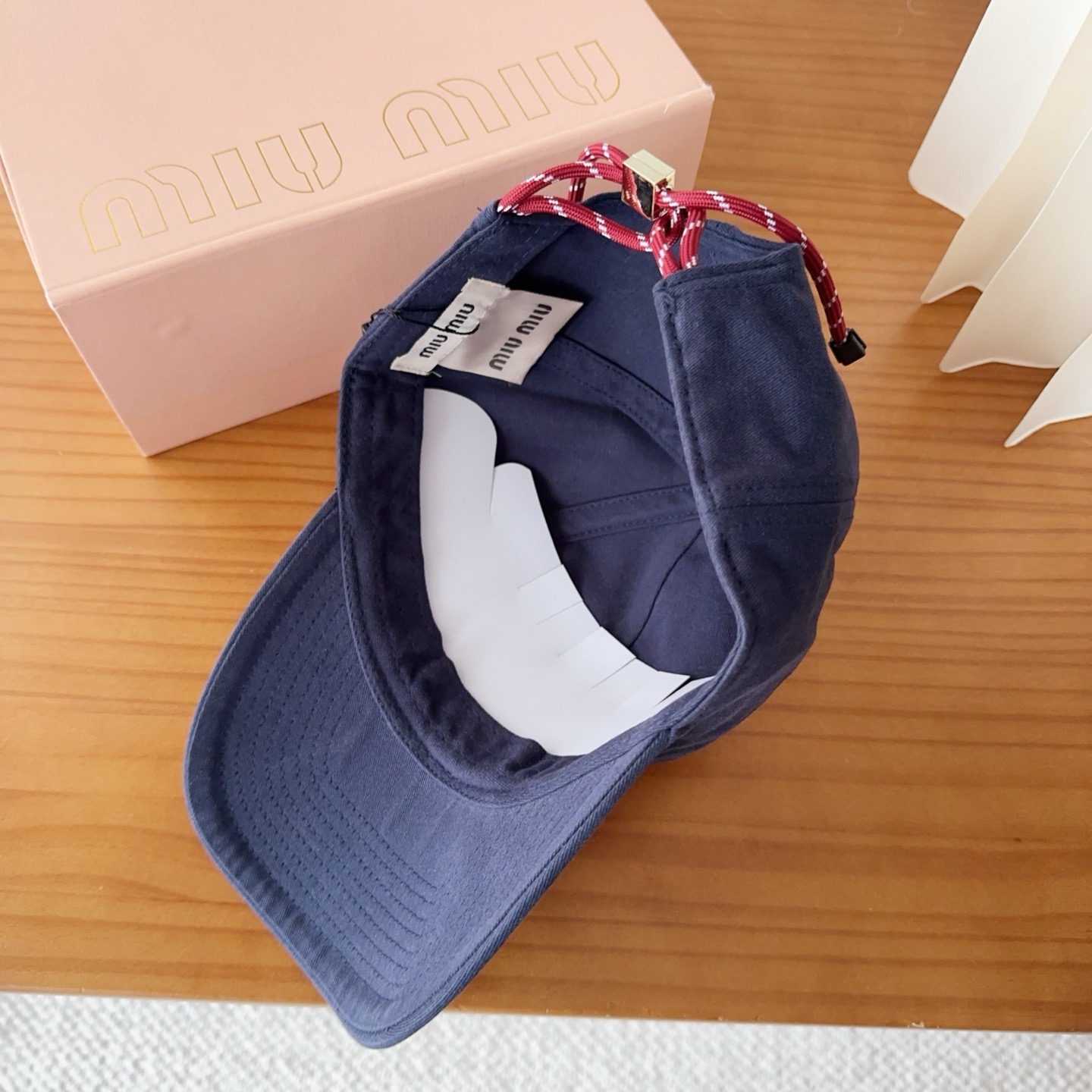 miumiu 缪缪秋冬新品棒球帽 原单正品开模订制，原版做工细致质量超赞！