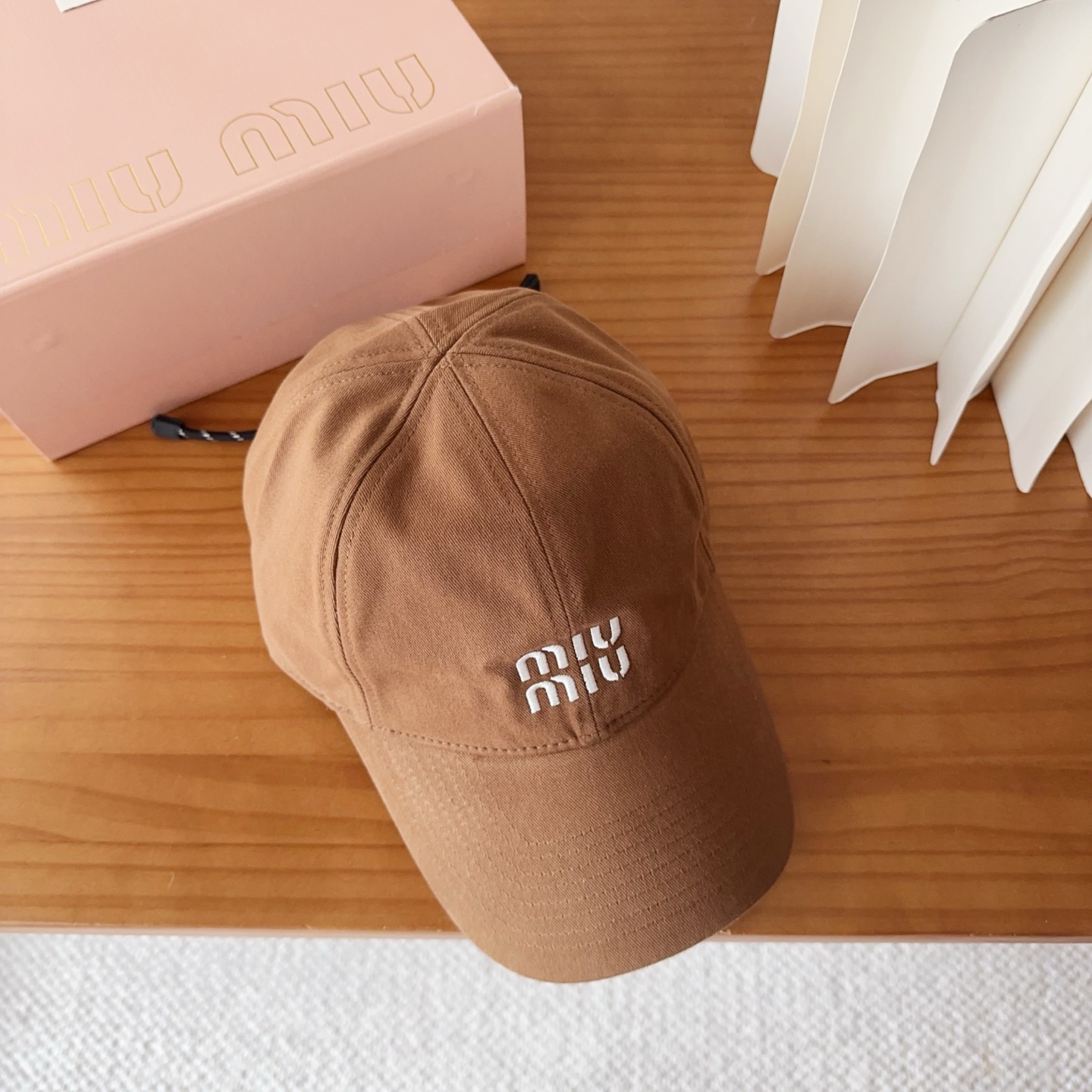 miumiu 缪缪秋冬新品棒球帽 原单正品开模订制，原版做工细致质量超赞！