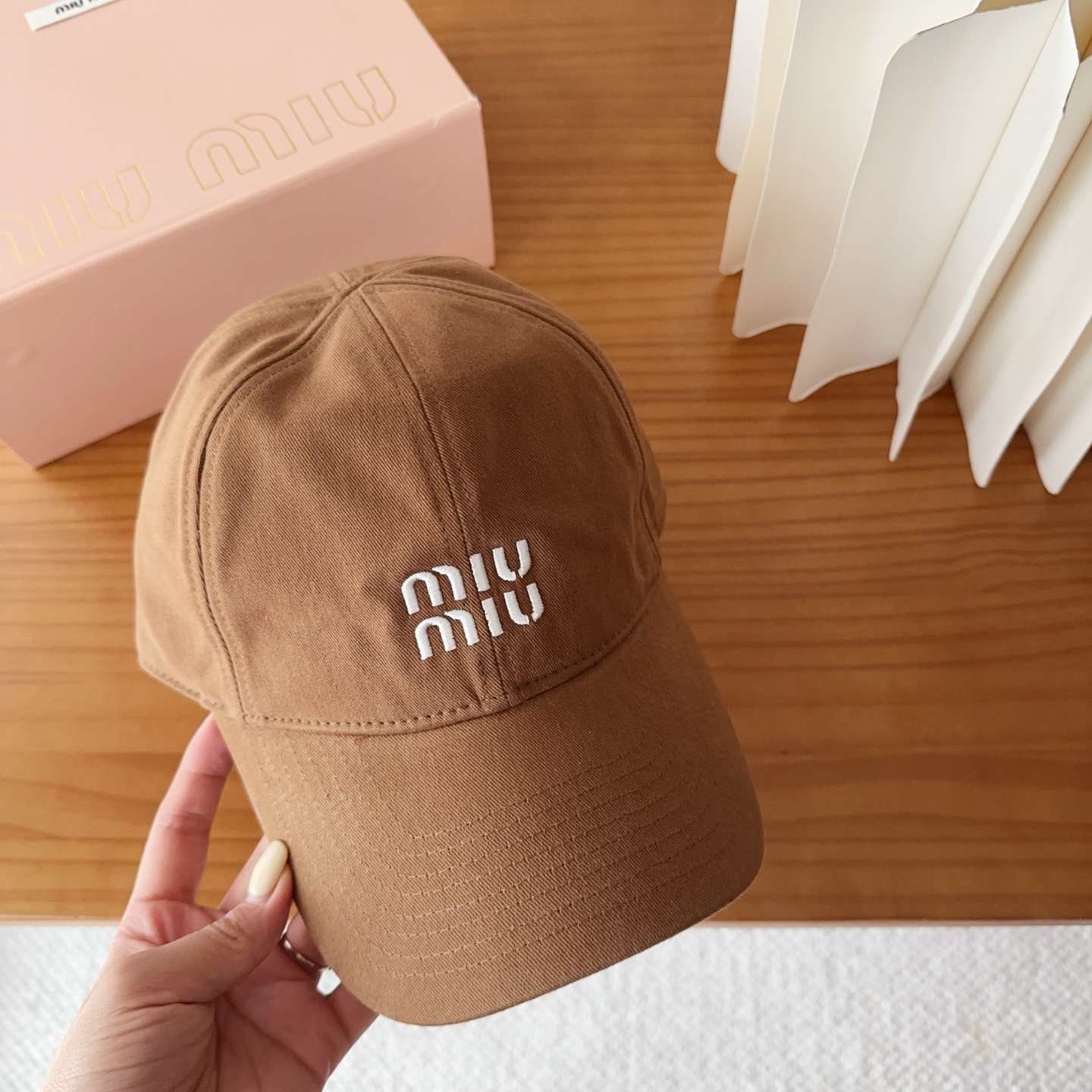 miumiu 缪缪秋冬新品棒球帽 原单正品开模订制，原版做工细致质量超赞！