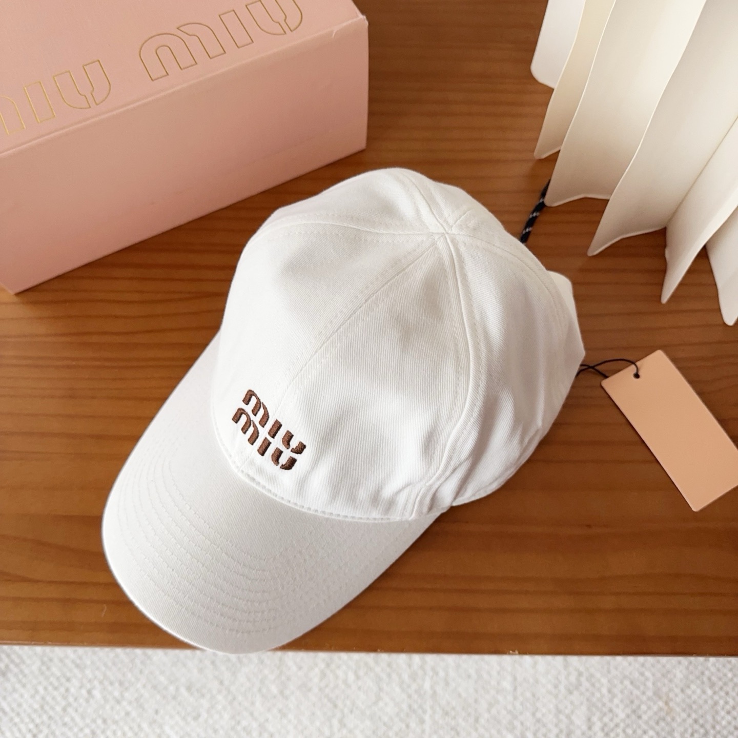 miumiu 缪缪秋冬新品棒球帽 原单正品开模订制，原版做工细致质量超赞！