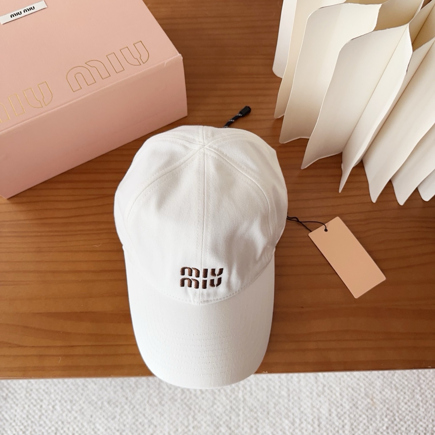 miumiu 缪缪秋冬新品棒球帽 原单正品开模订制，原版做工细致质量超赞！