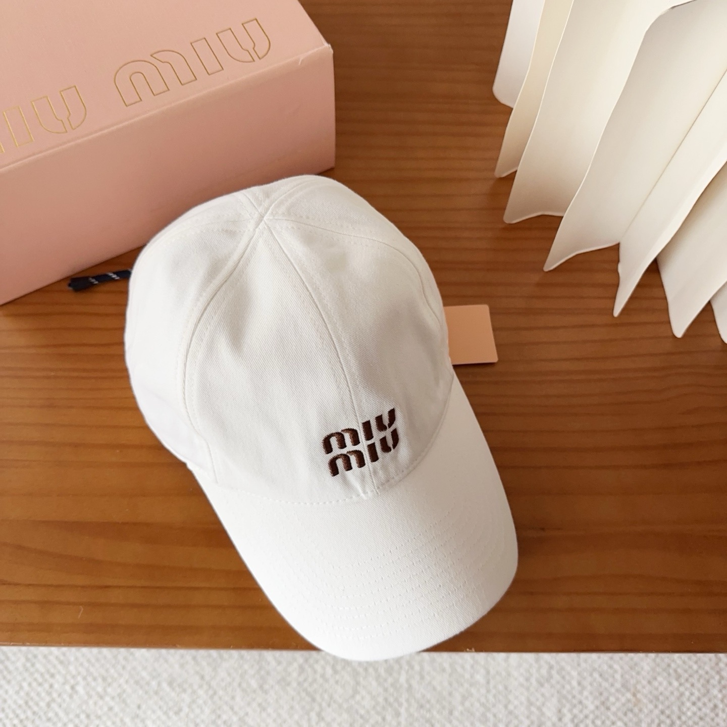 miumiu 缪缪秋冬新品棒球帽 原单正品开模订制，原版做工细致质量超赞！