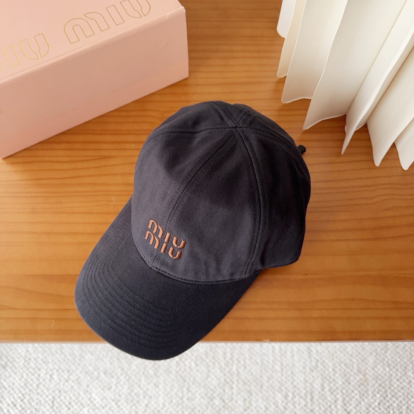 miumiu 缪缪秋冬新品棒球帽 原单正品开模订制，原版做工细致质量超赞！
