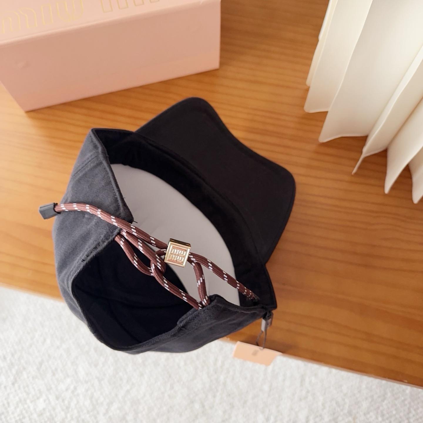 miumiu 缪缪秋冬新品棒球帽 原单正品开模订制，原版做工细致质量超赞！