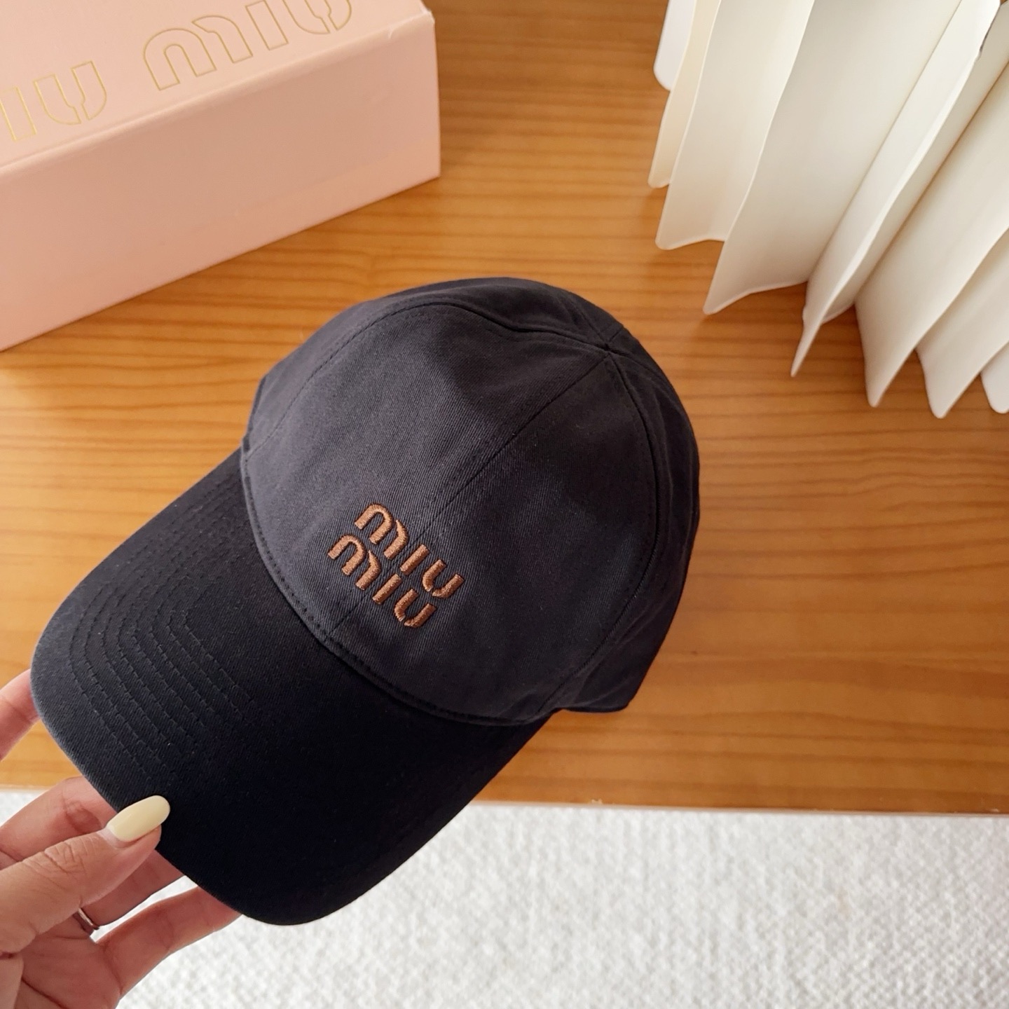 miumiu 缪缪秋冬新品棒球帽 原单正品开模订制，原版做工细致质量超赞！