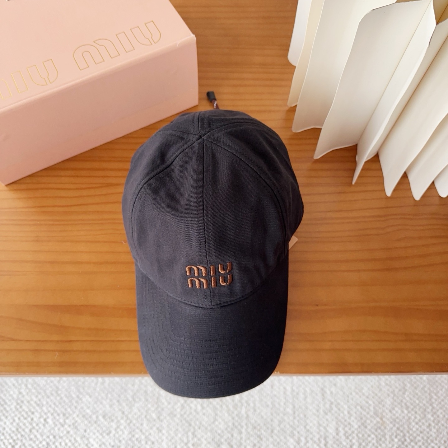miumiu 缪缪秋冬新品棒球帽 原单正品开模订制，原版做工细致质量超赞！