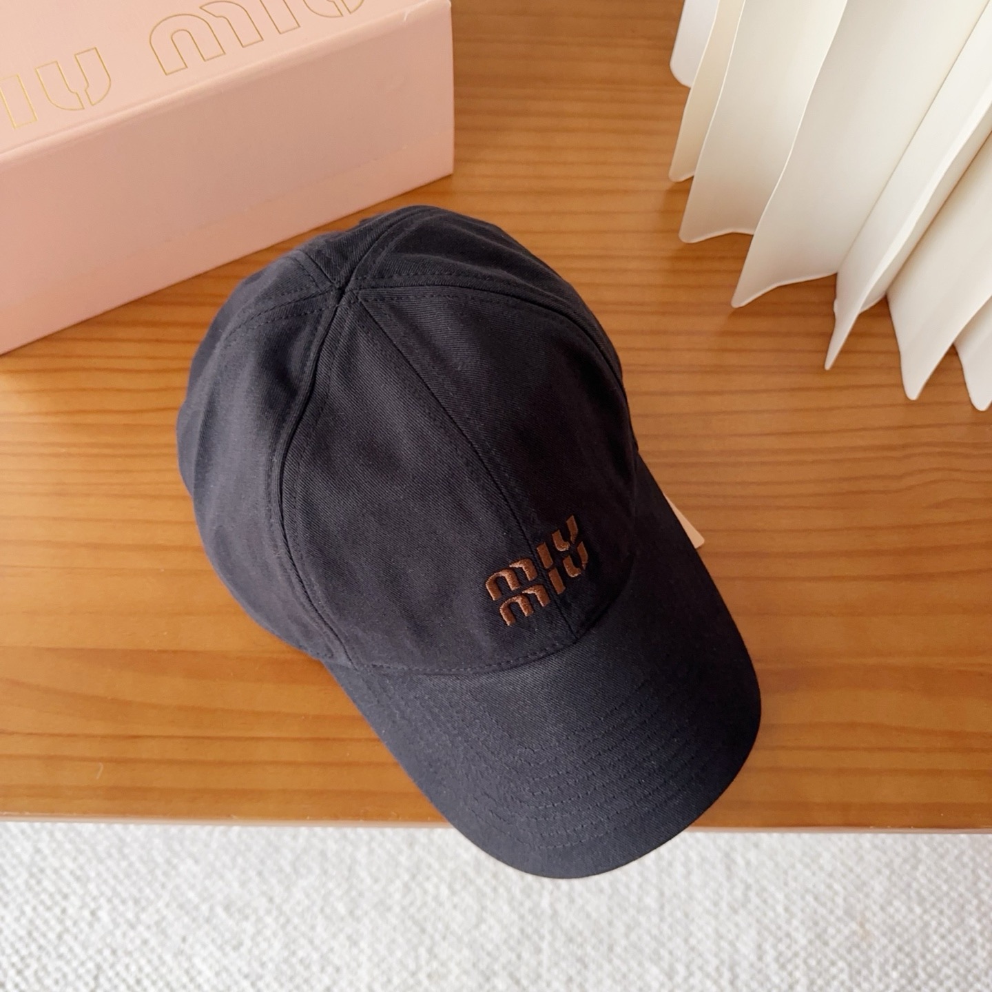 miumiu 缪缪秋冬新品棒球帽 原单正品开模订制，原版做工细致质量超赞！