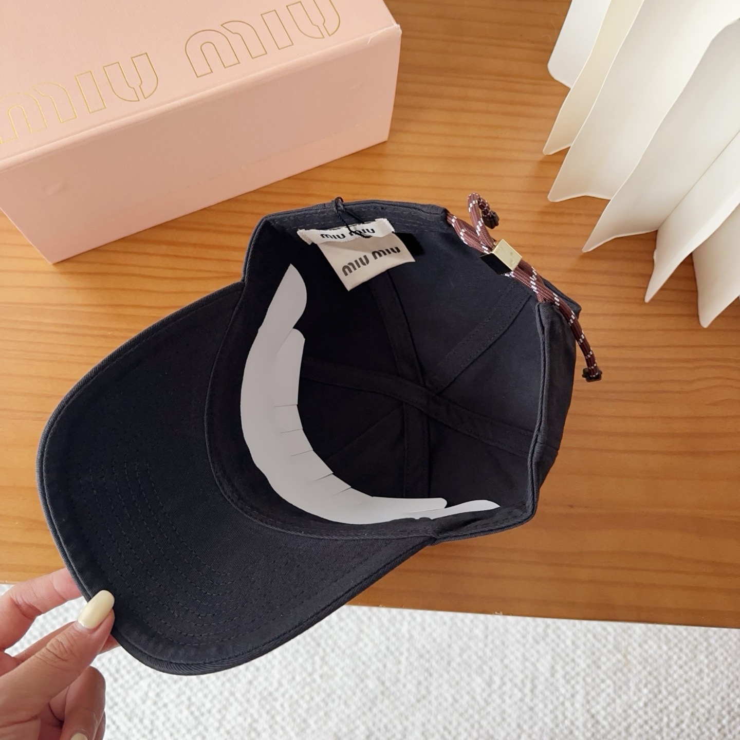 miumiu 缪缪秋冬新品棒球帽 原单正品开模订制，原版做工细致质量超赞！