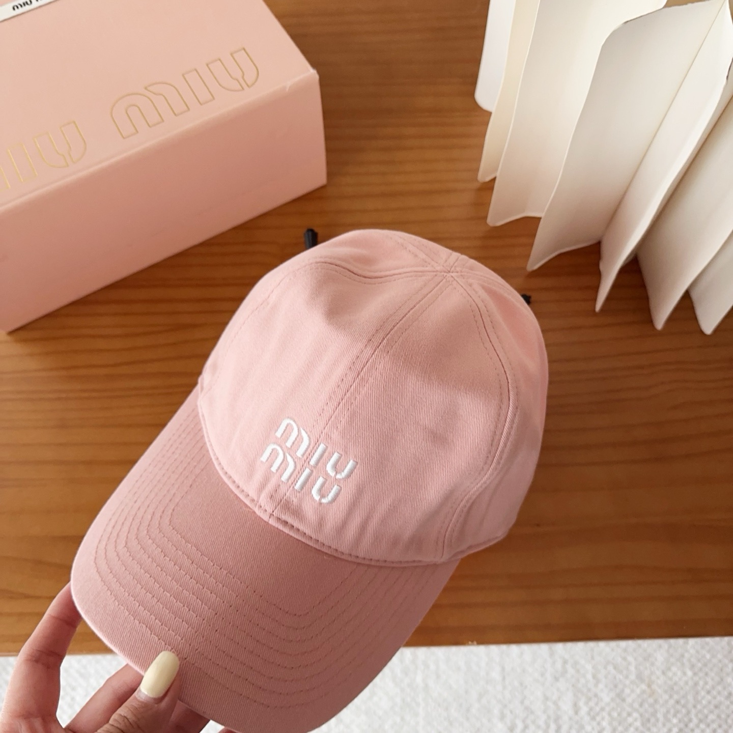 miumiu 缪缪秋冬新品棒球帽 原单正品开模订制，原版做工细致质量超赞！