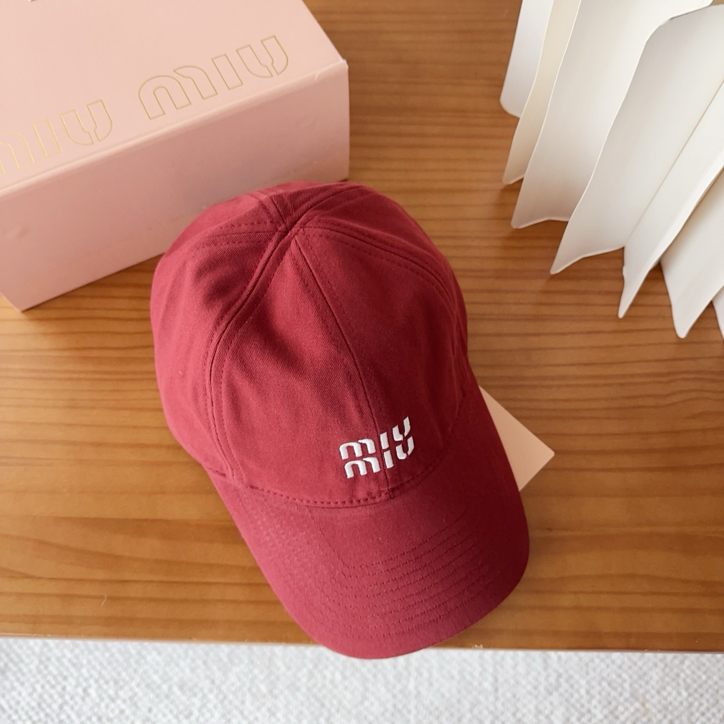 miumiu 缪缪秋冬新品棒球帽 原单正品开模订制，原版做工细致质量超赞！