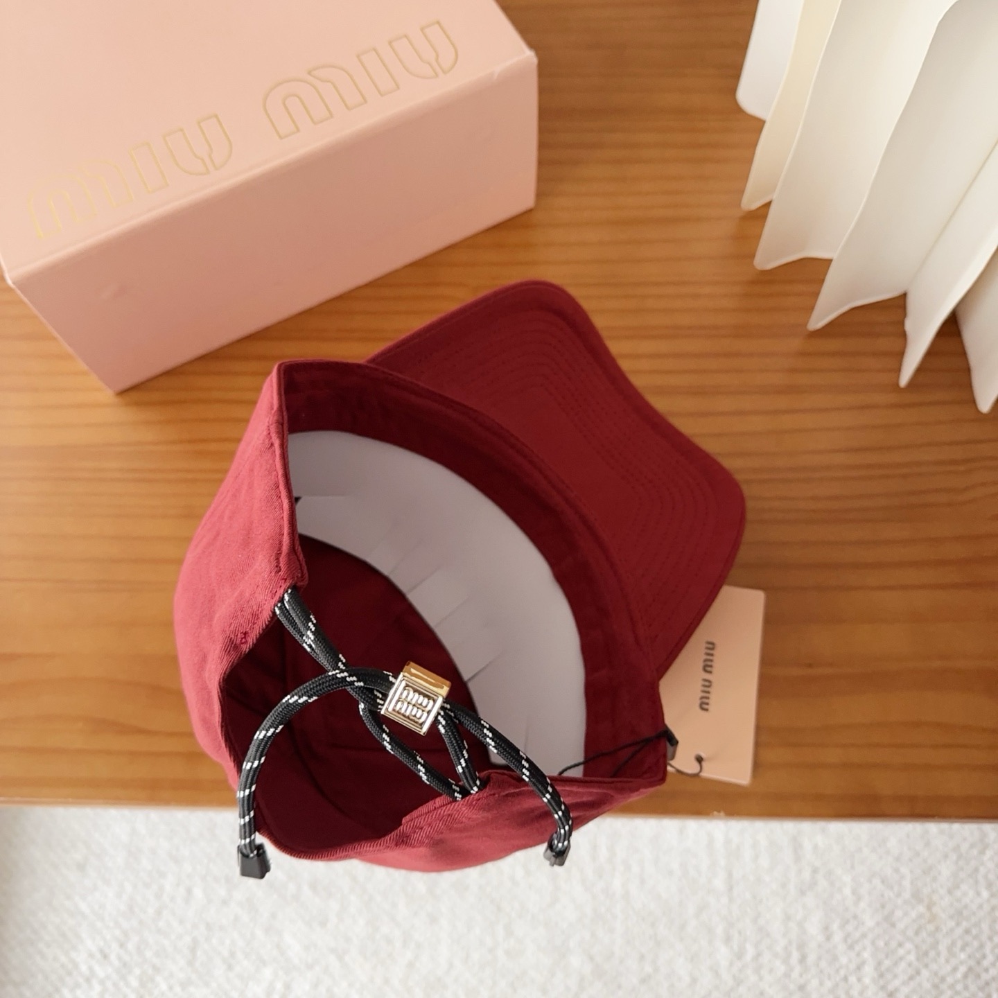 miumiu 缪缪秋冬新品棒球帽 原单正品开模订制，原版做工细致质量超赞！