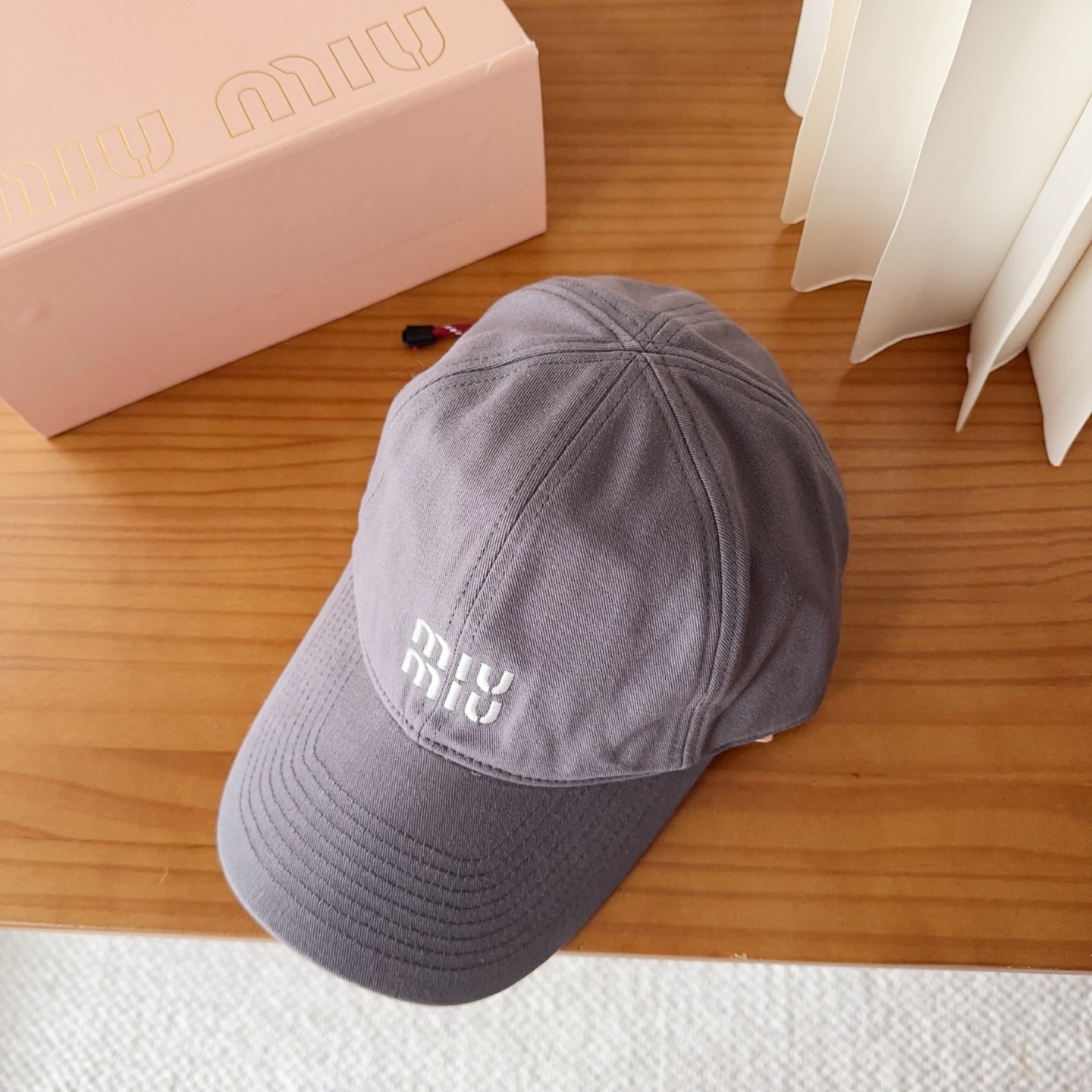 miumiu 缪缪秋冬新品棒球帽 原单正品开模订制，原版做工细致质量超赞！