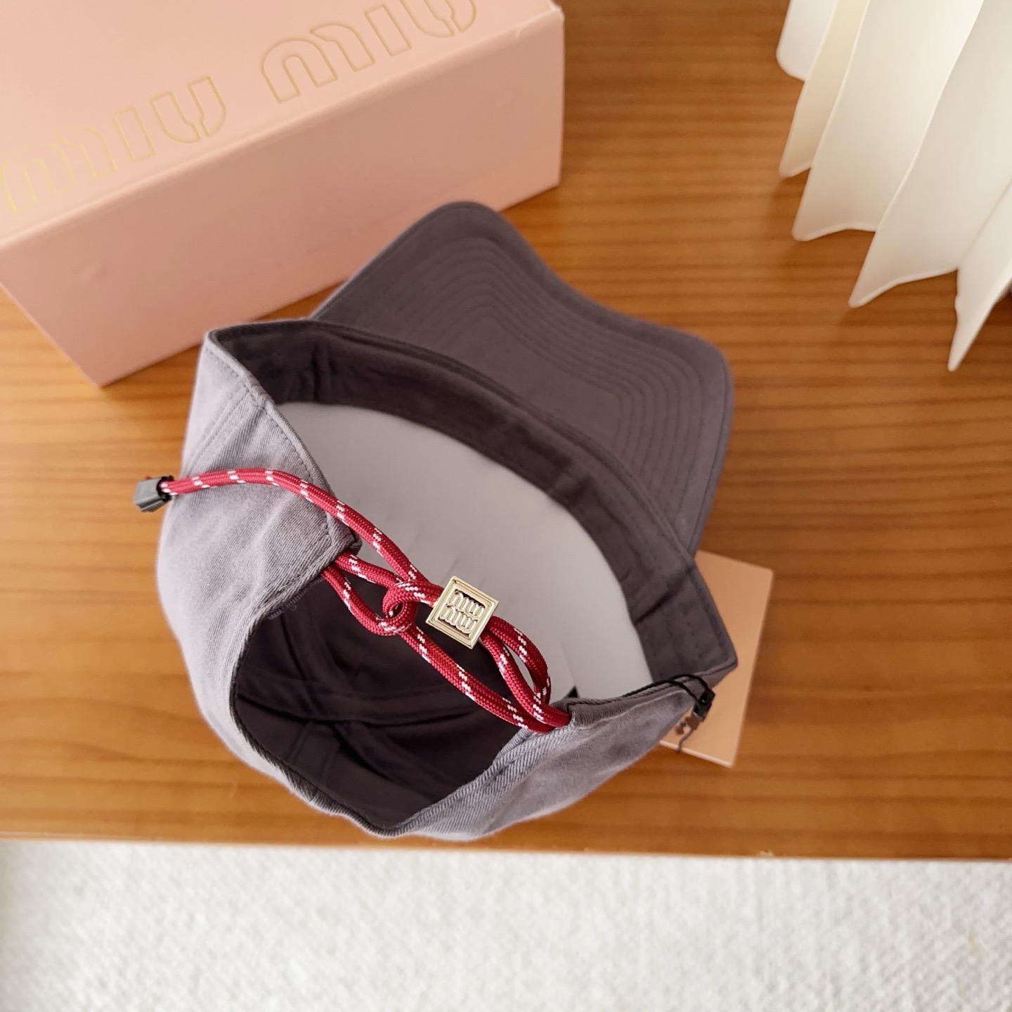 miumiu 缪缪秋冬新品棒球帽 原单正品开模订制，原版做工细致质量超赞！