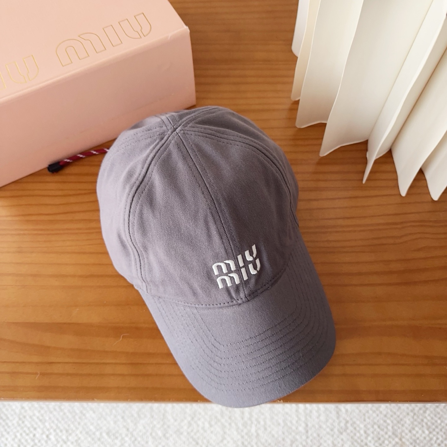miumiu 缪缪秋冬新品棒球帽 原单正品开模订制，原版做工细致质量超赞！